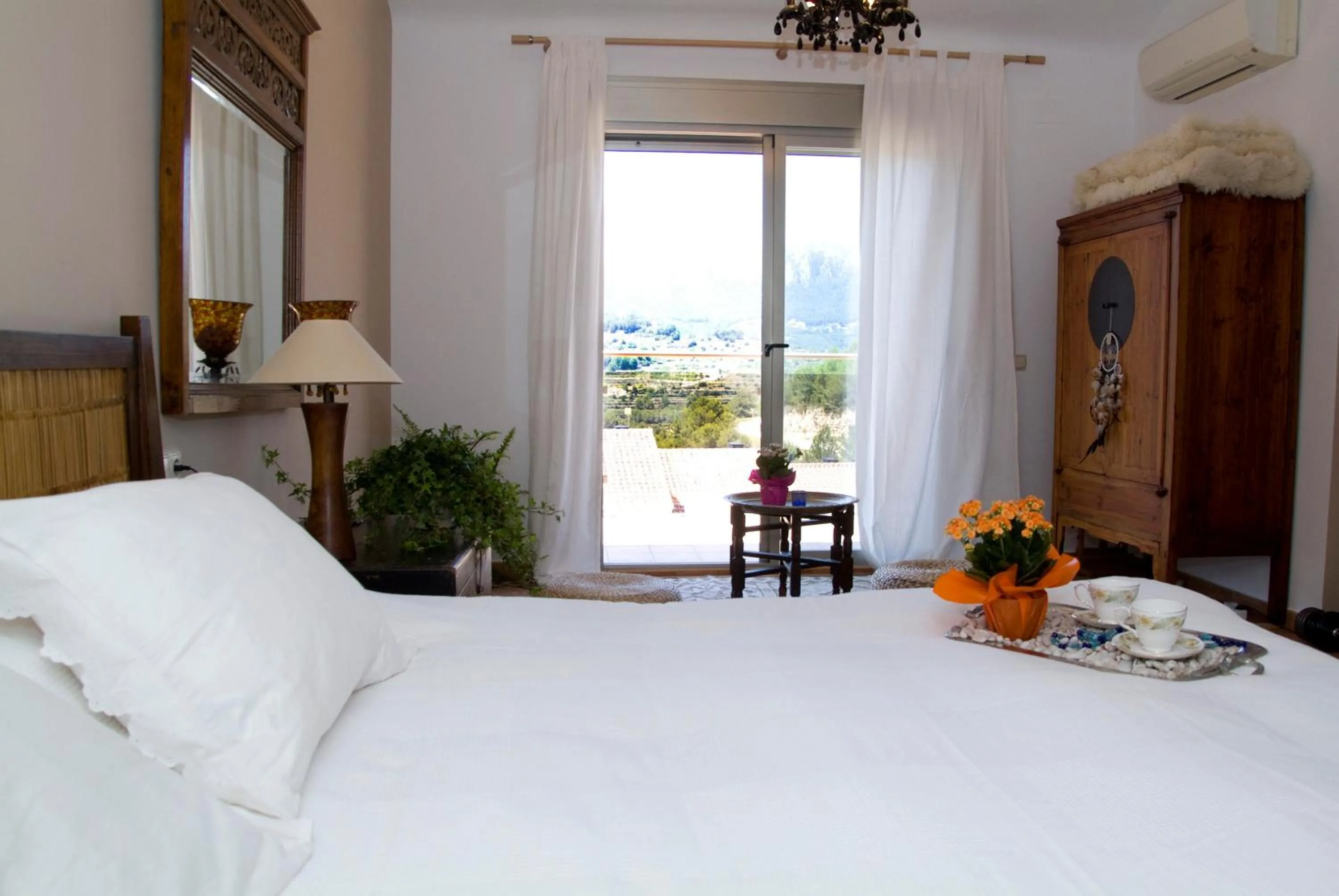 Bedroom, Bed in Villa Alegre Playa Calpe Grupo Terra de Mar, alojamientos con encanto