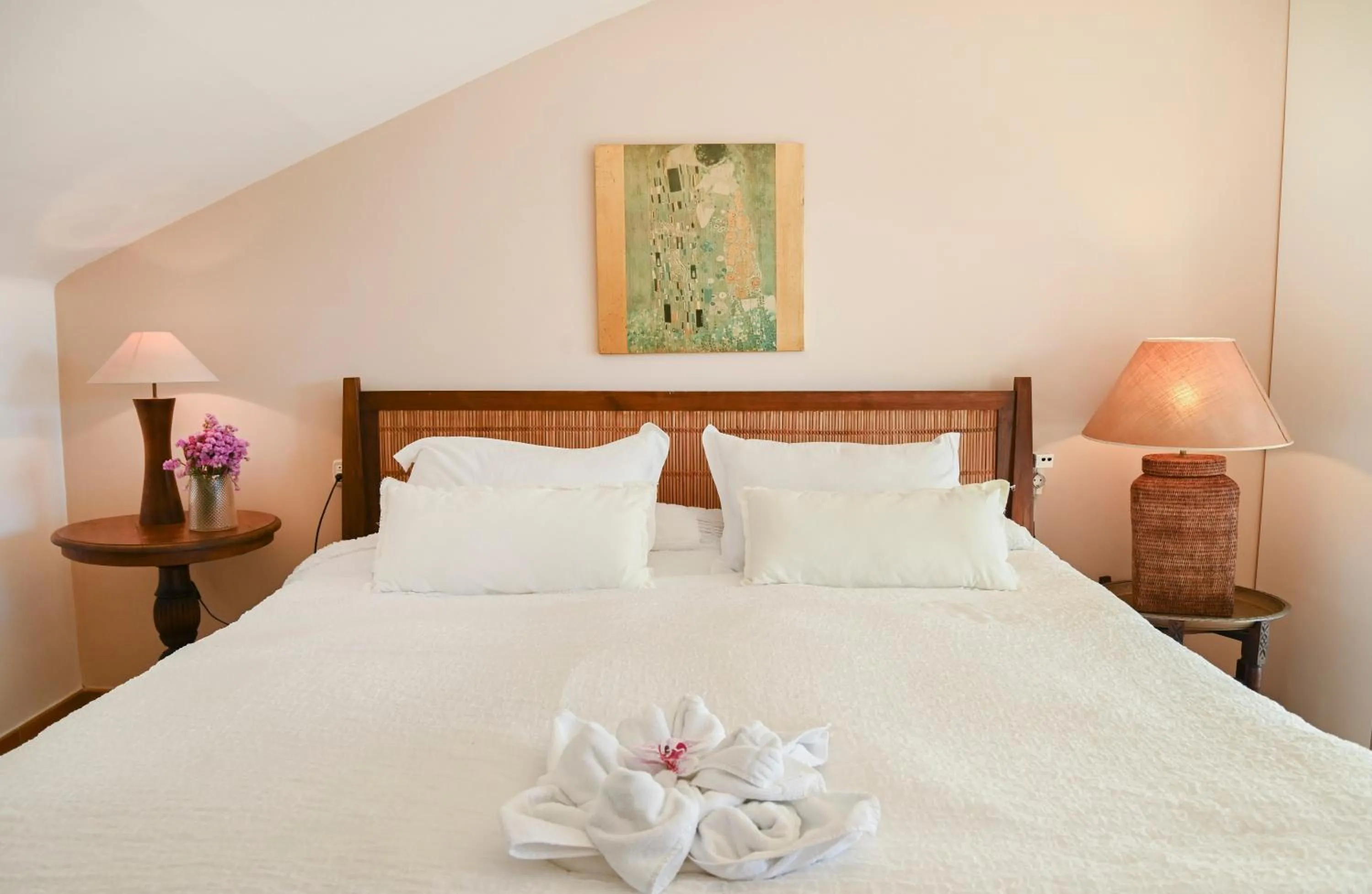 Property building, Bed in Villa Alegre Playa Calpe Grupo Terra de Mar, alojamientos con encanto