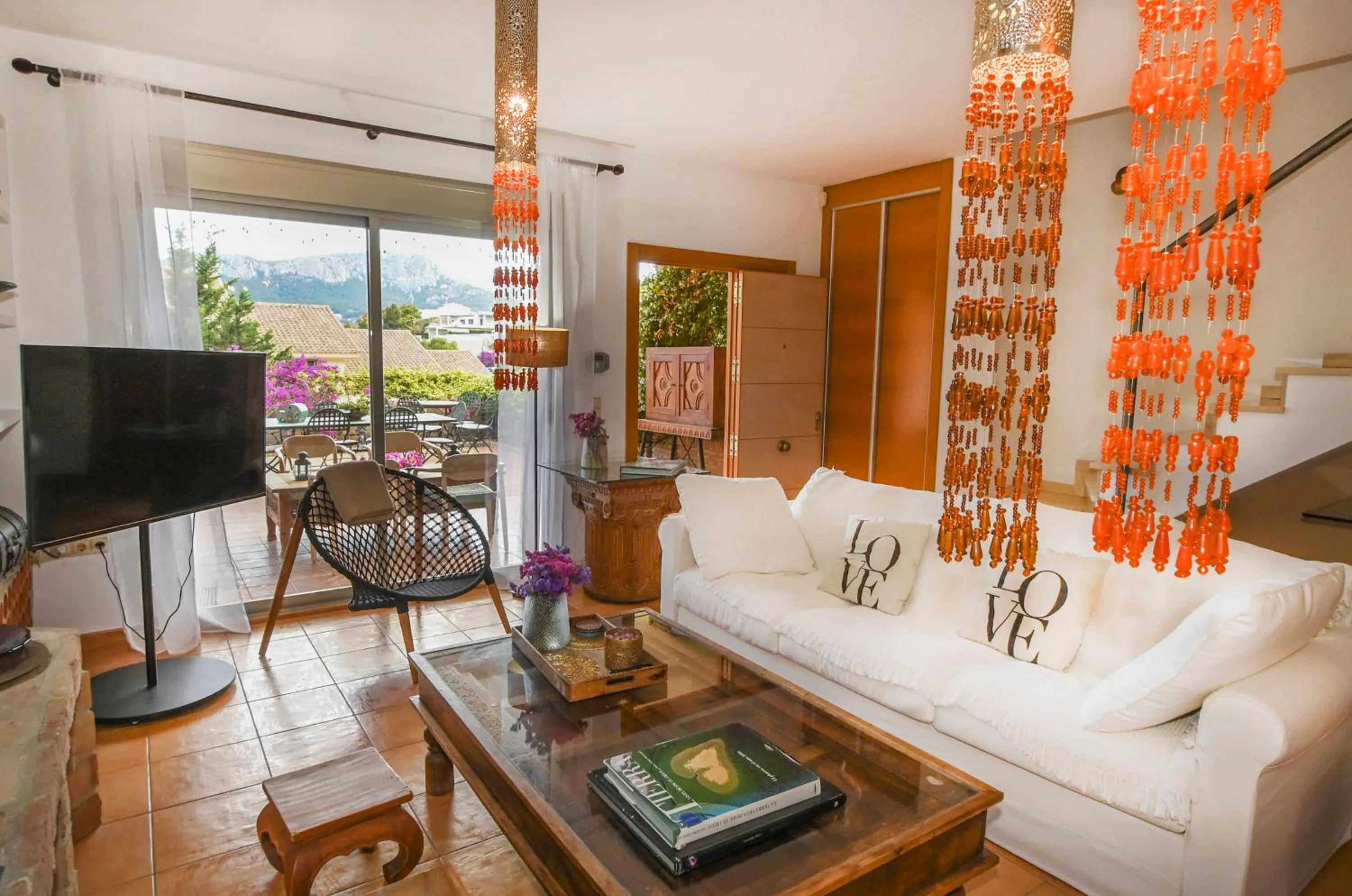 TV and multimedia in Villa Alegre Playa Calpe Grupo Terra de Mar, alojamientos con encanto