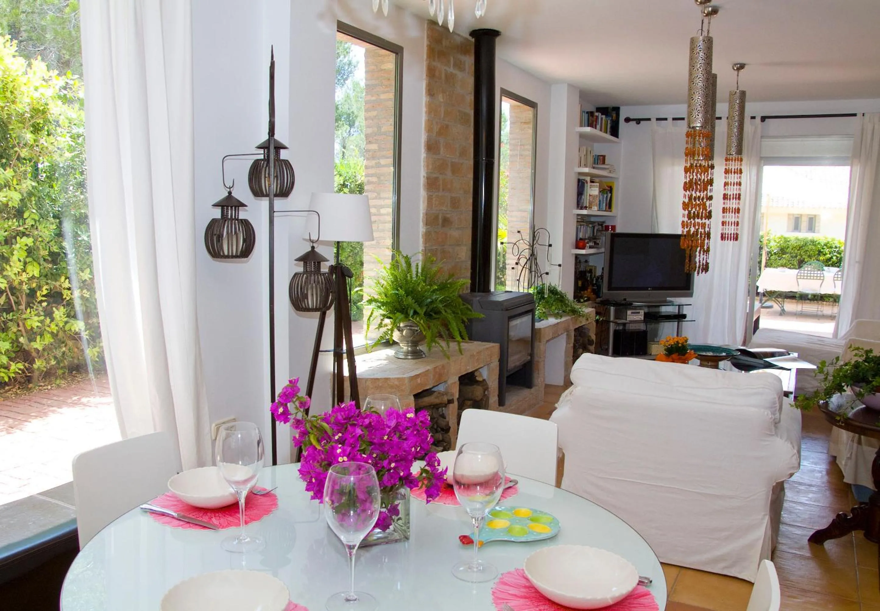 Living room in Villa Alegre Playa Calpe Grupo Terra de Mar, alojamientos con encanto