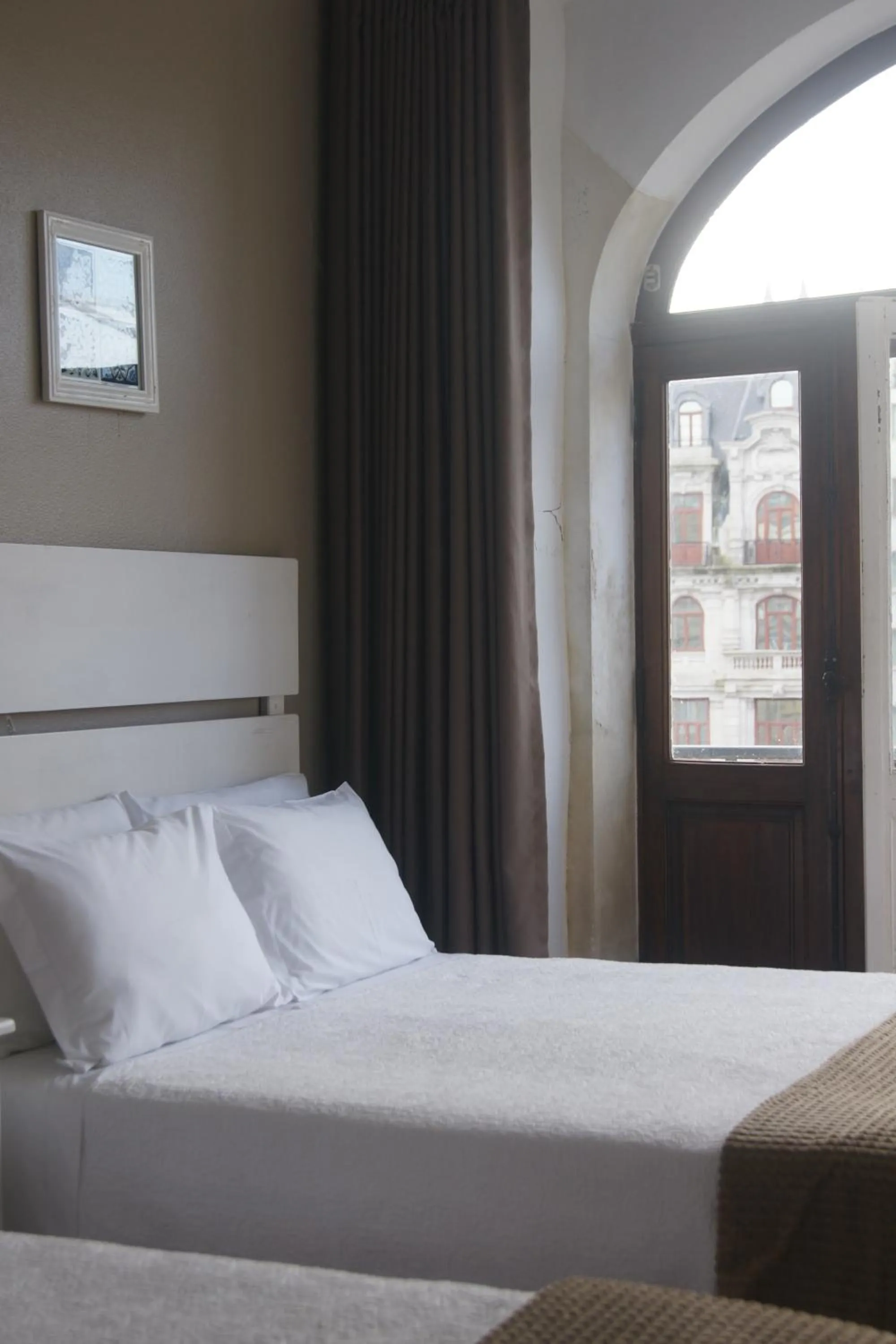 Bed in Hotel Chique Aliados