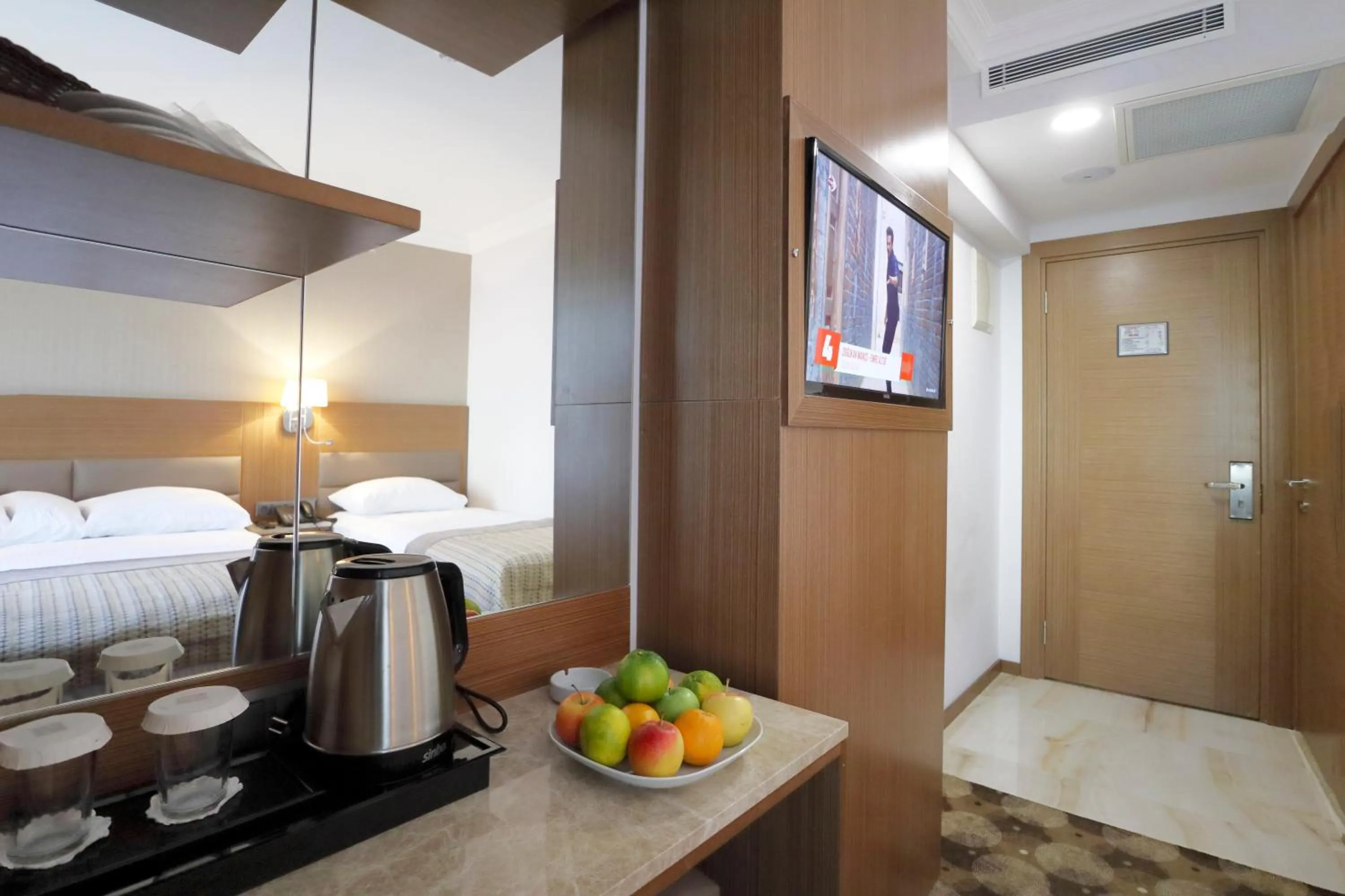 Bed in NL Amsterdam Hotel