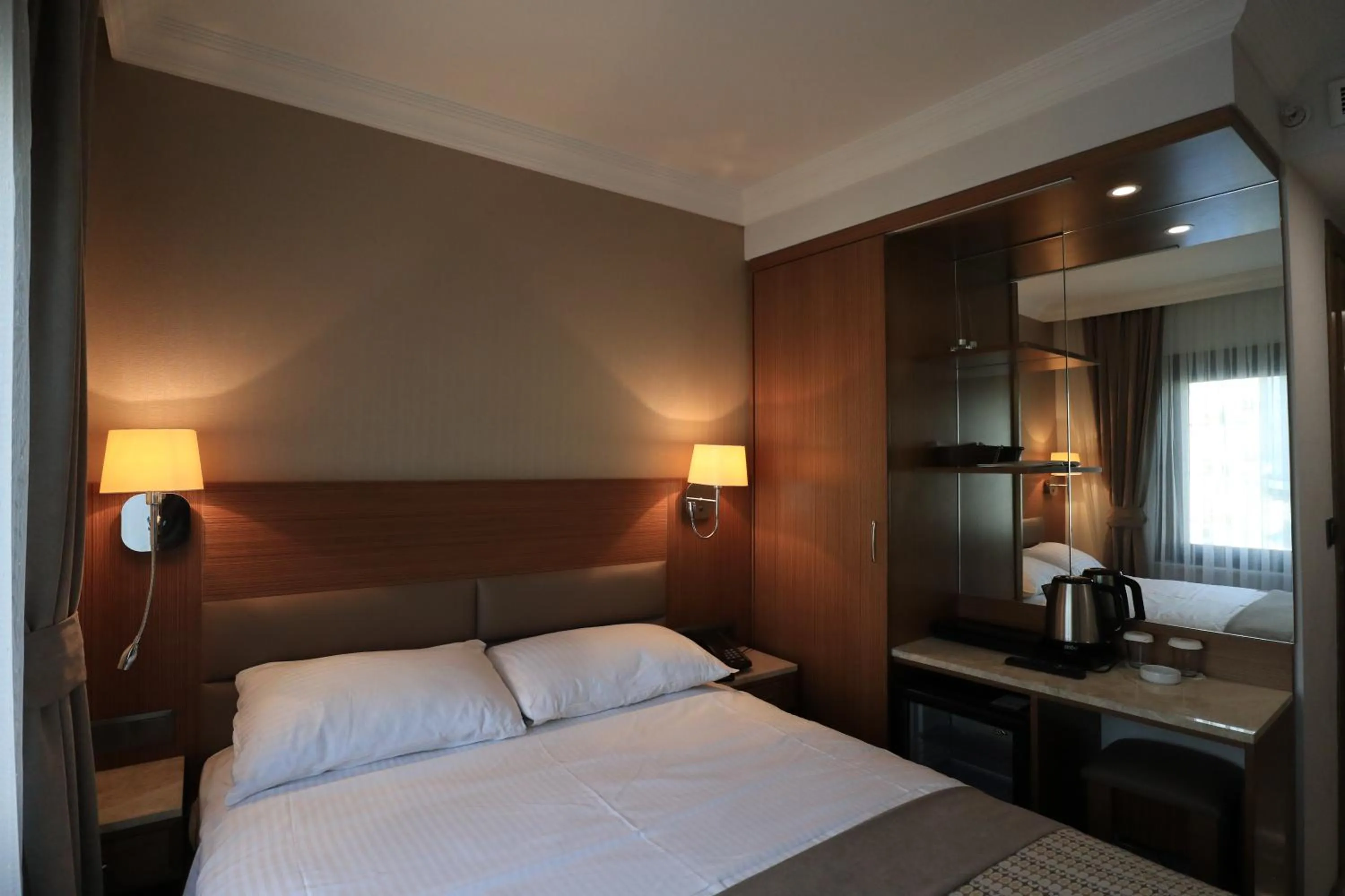 Bed in NL Amsterdam Hotel