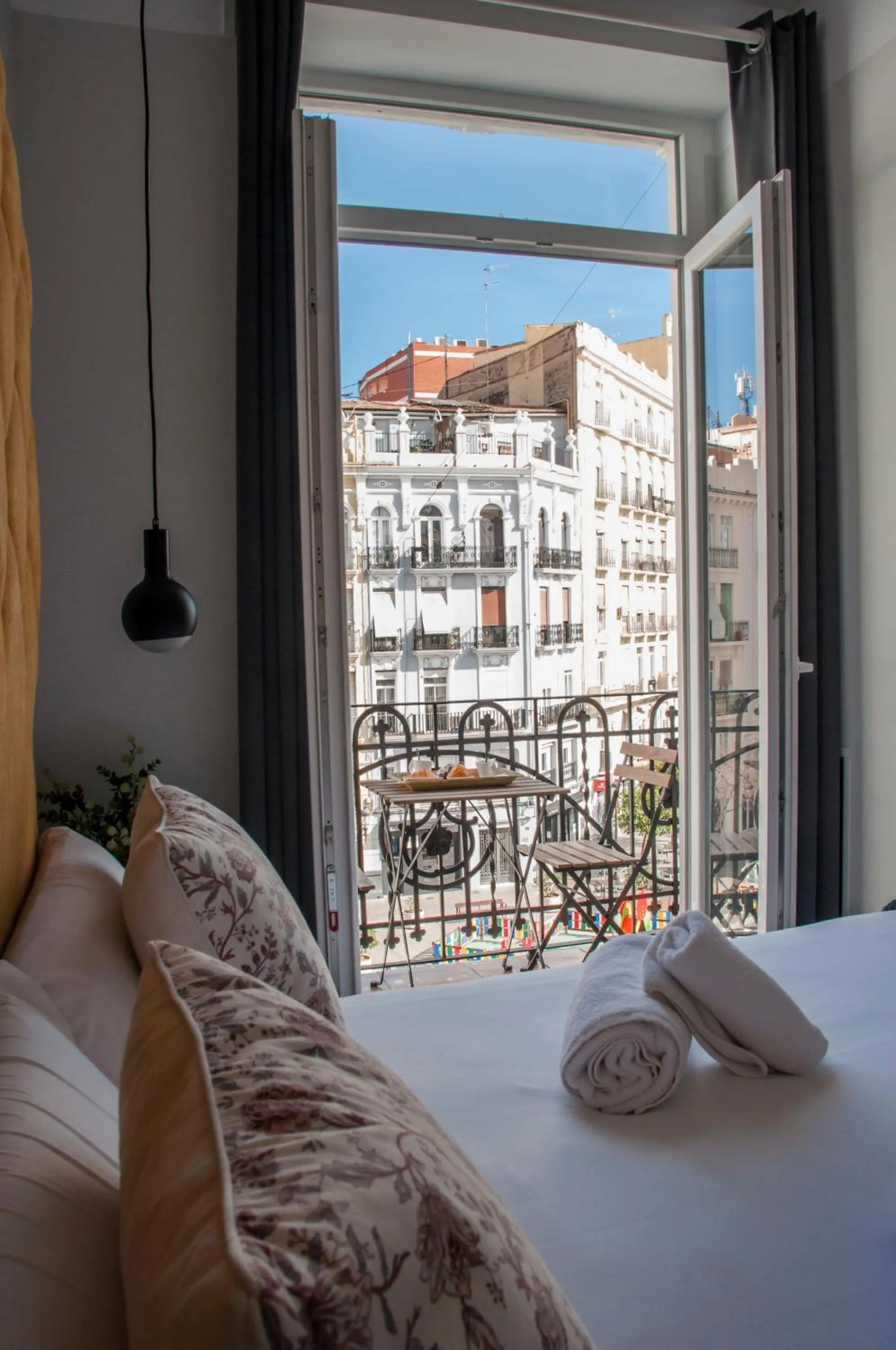 Bed in Valencia Apartamentos Goya