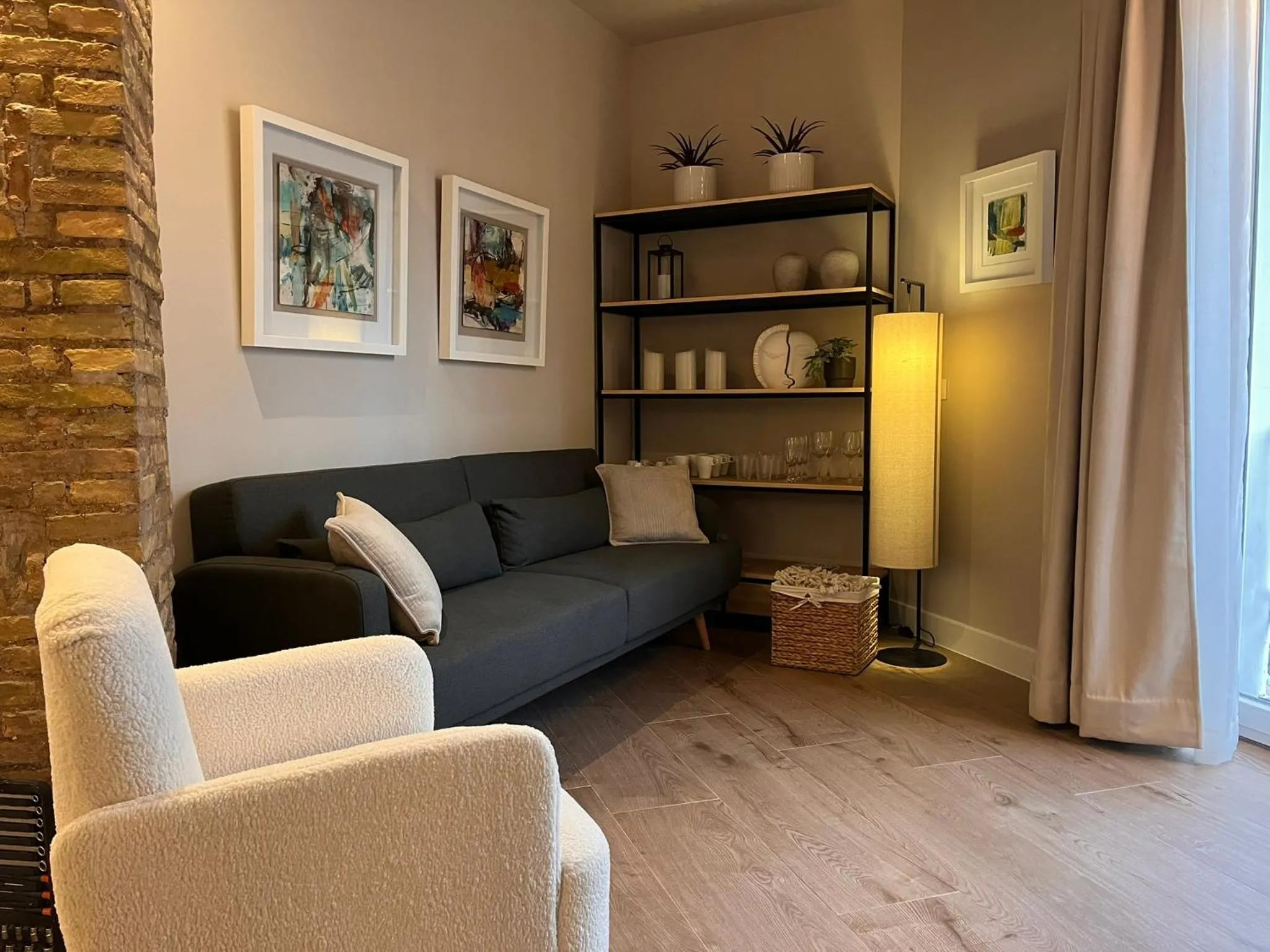 TV and multimedia in Valencia Apartamentos Goya