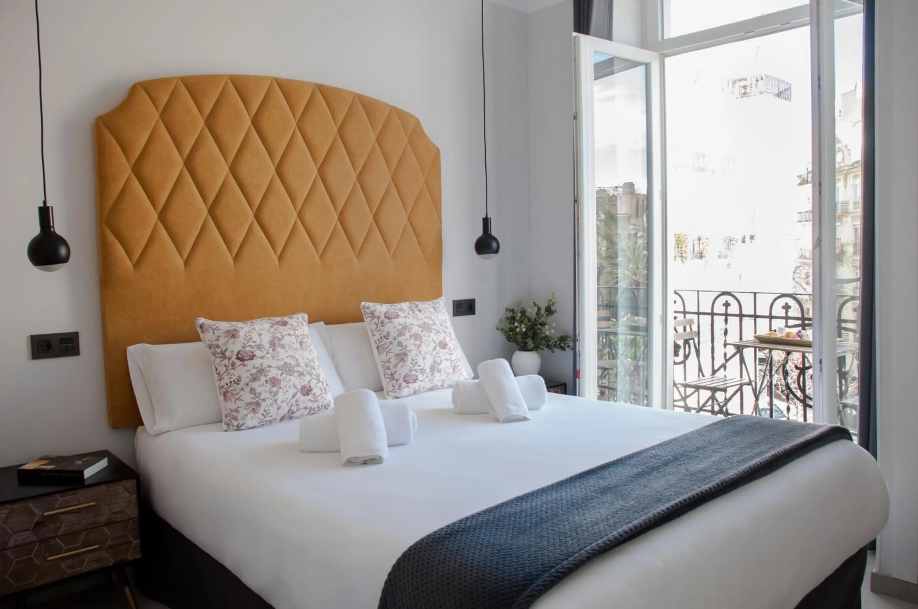 Bed in Valencia Apartamentos Goya