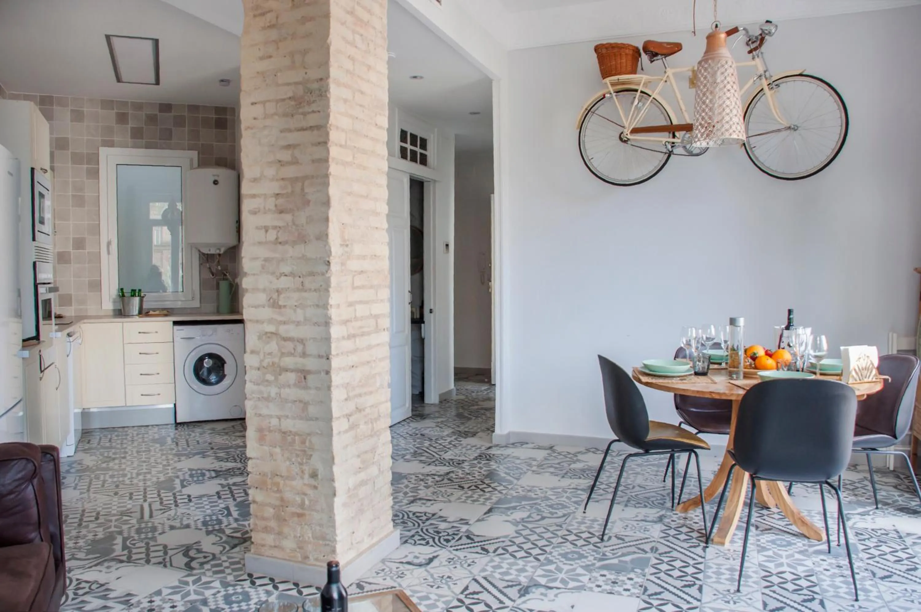 Kitchen or kitchenette in Valencia Apartamentos Goya