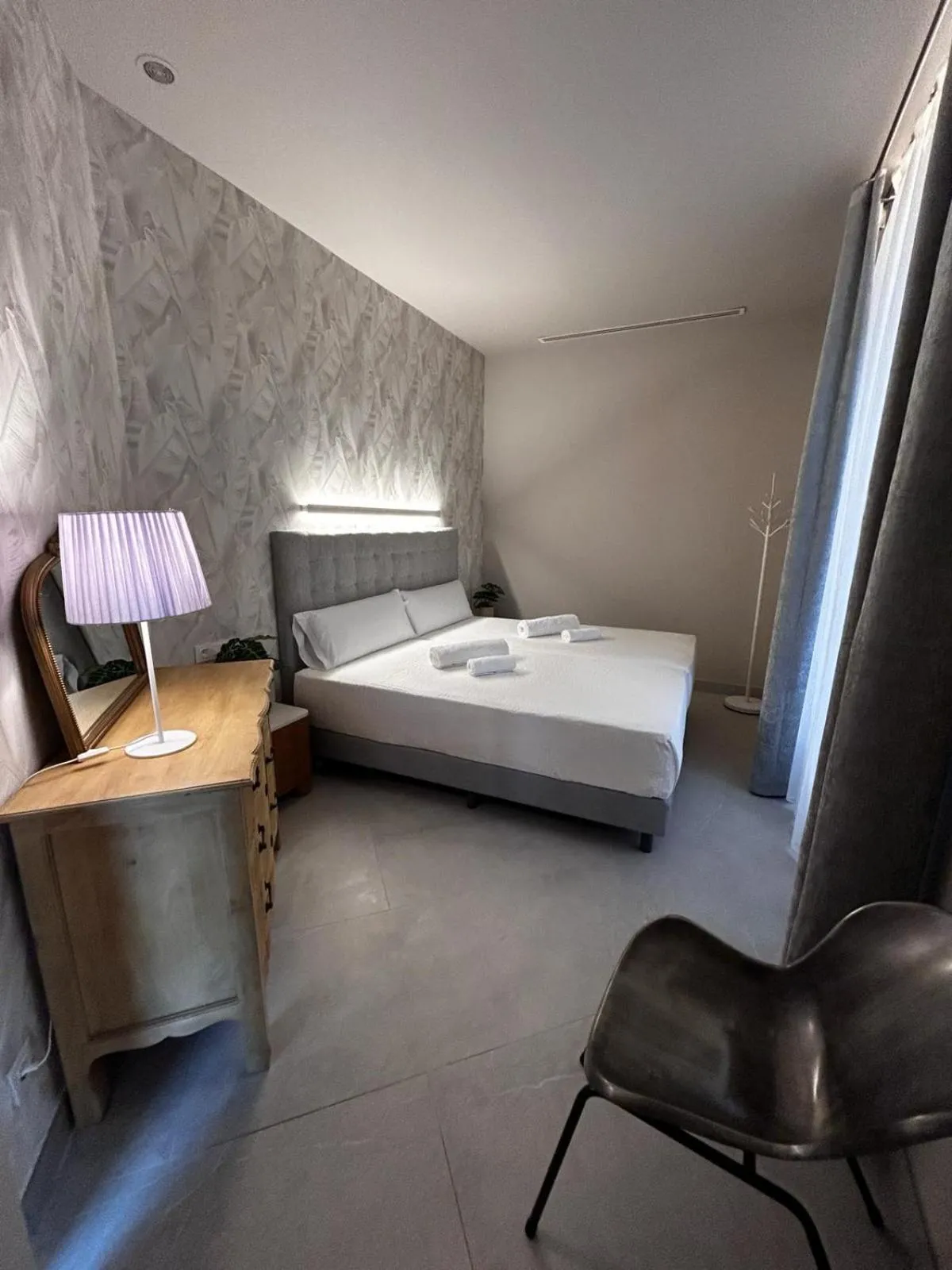 Bedroom, Bed in Valencia Apartamentos Goya