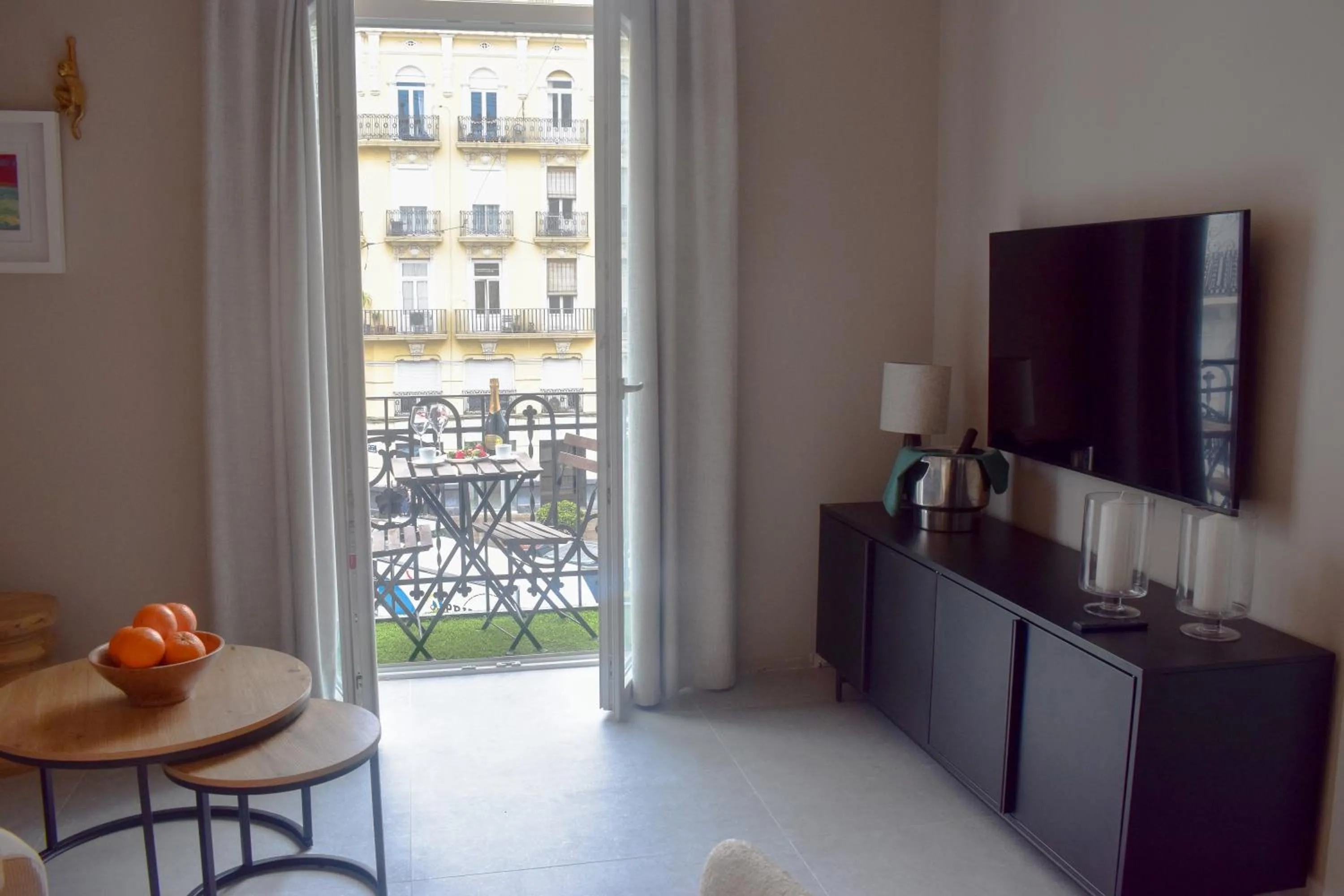 TV and multimedia in Valencia Apartamentos Goya