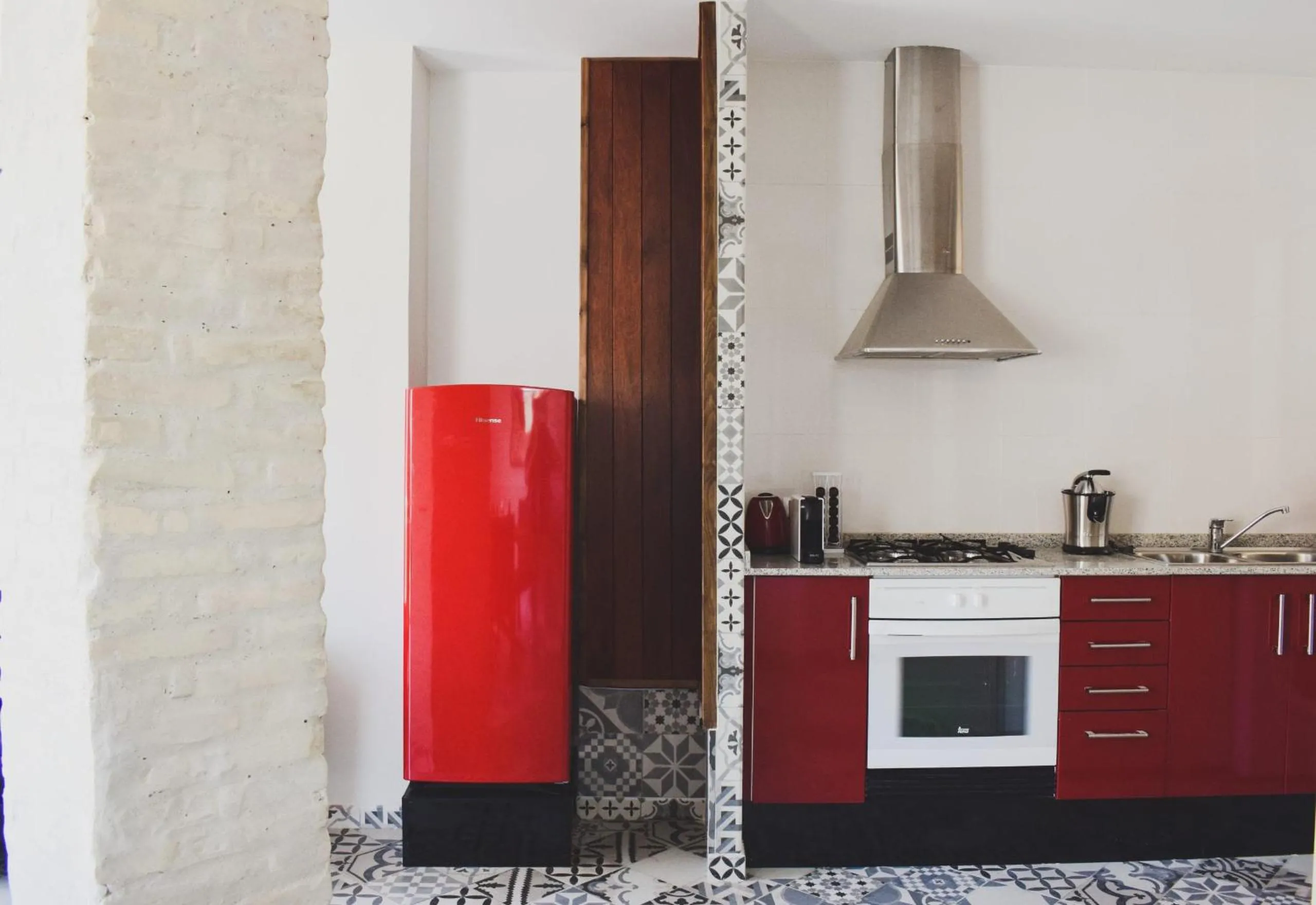 Kitchen or kitchenette in Valencia Apartamentos Goya
