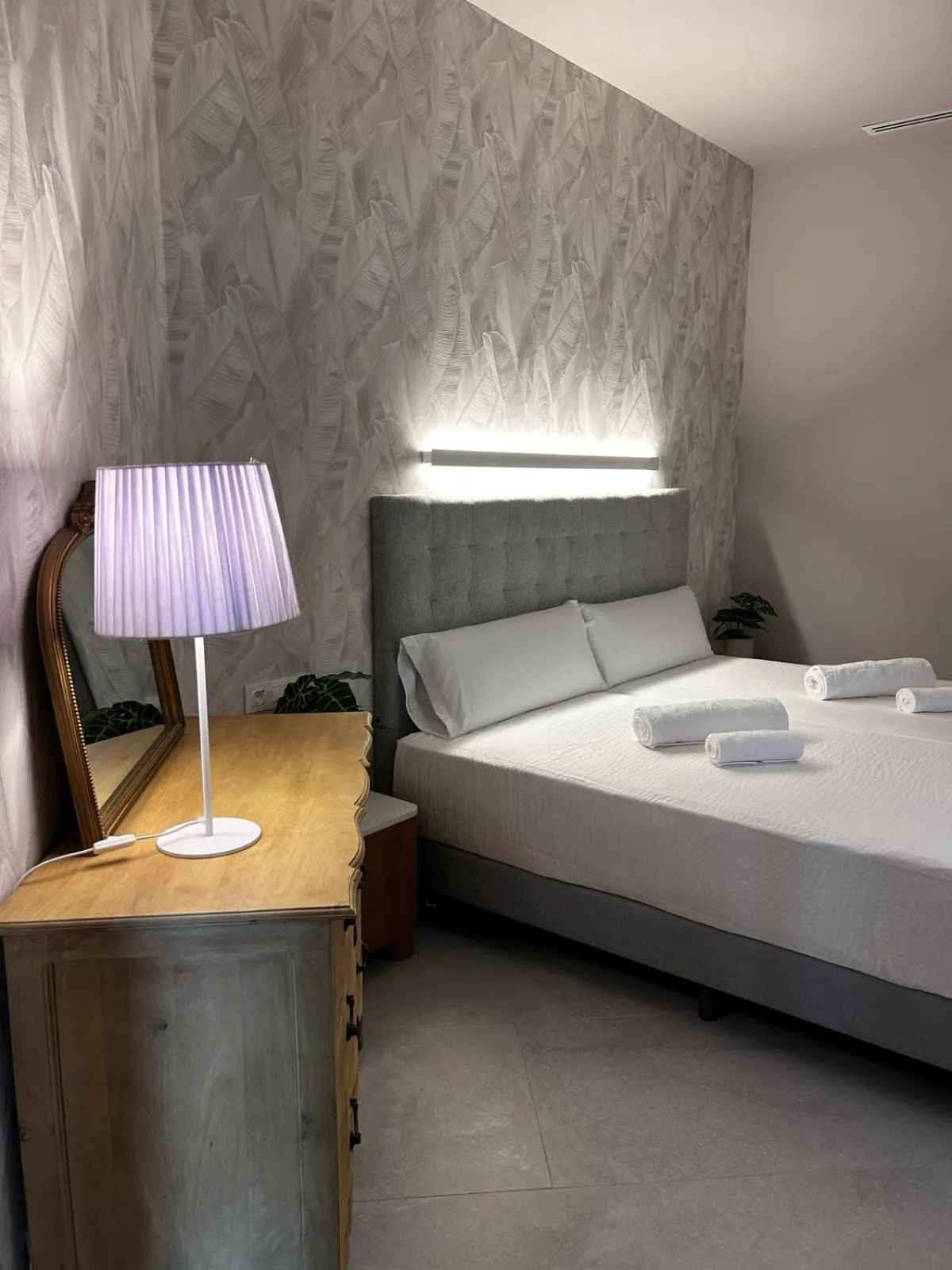 Bedroom, Bed in Valencia Apartamentos Goya