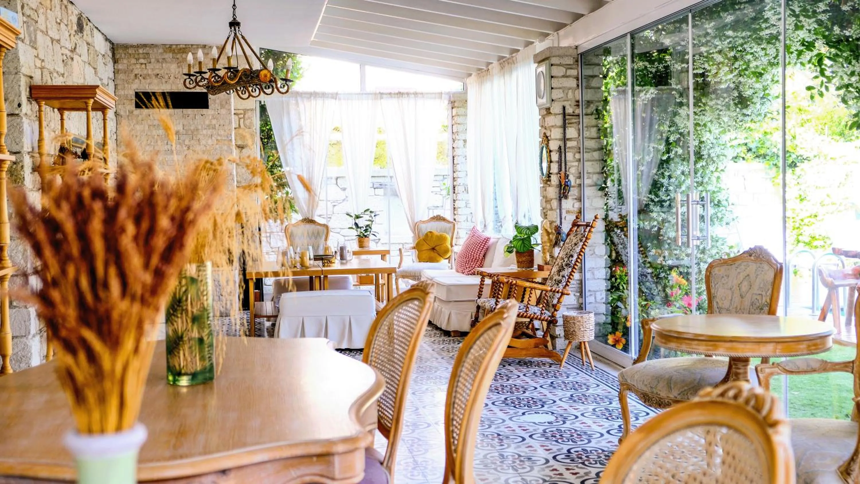 Restaurant/places to eat in Casa Rubino Otel