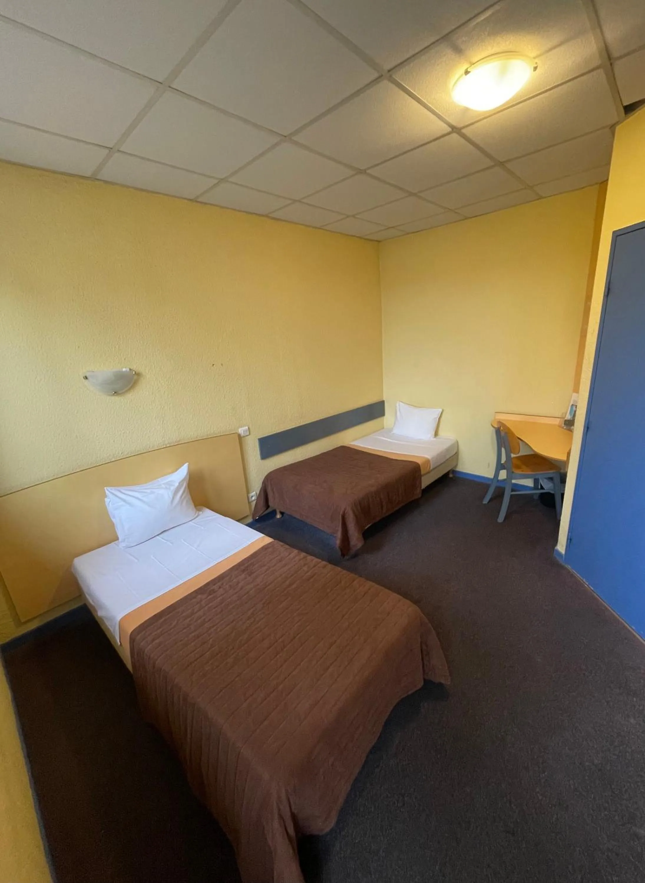 Bed in Hôtel & Résidence Avermes