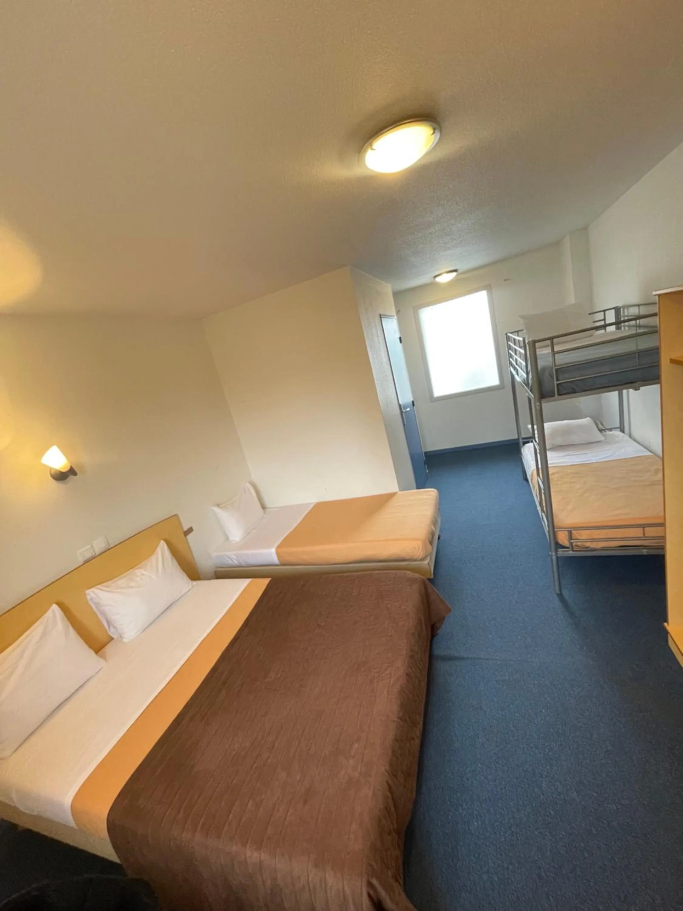 Bed in Hôtel & Résidence Avermes