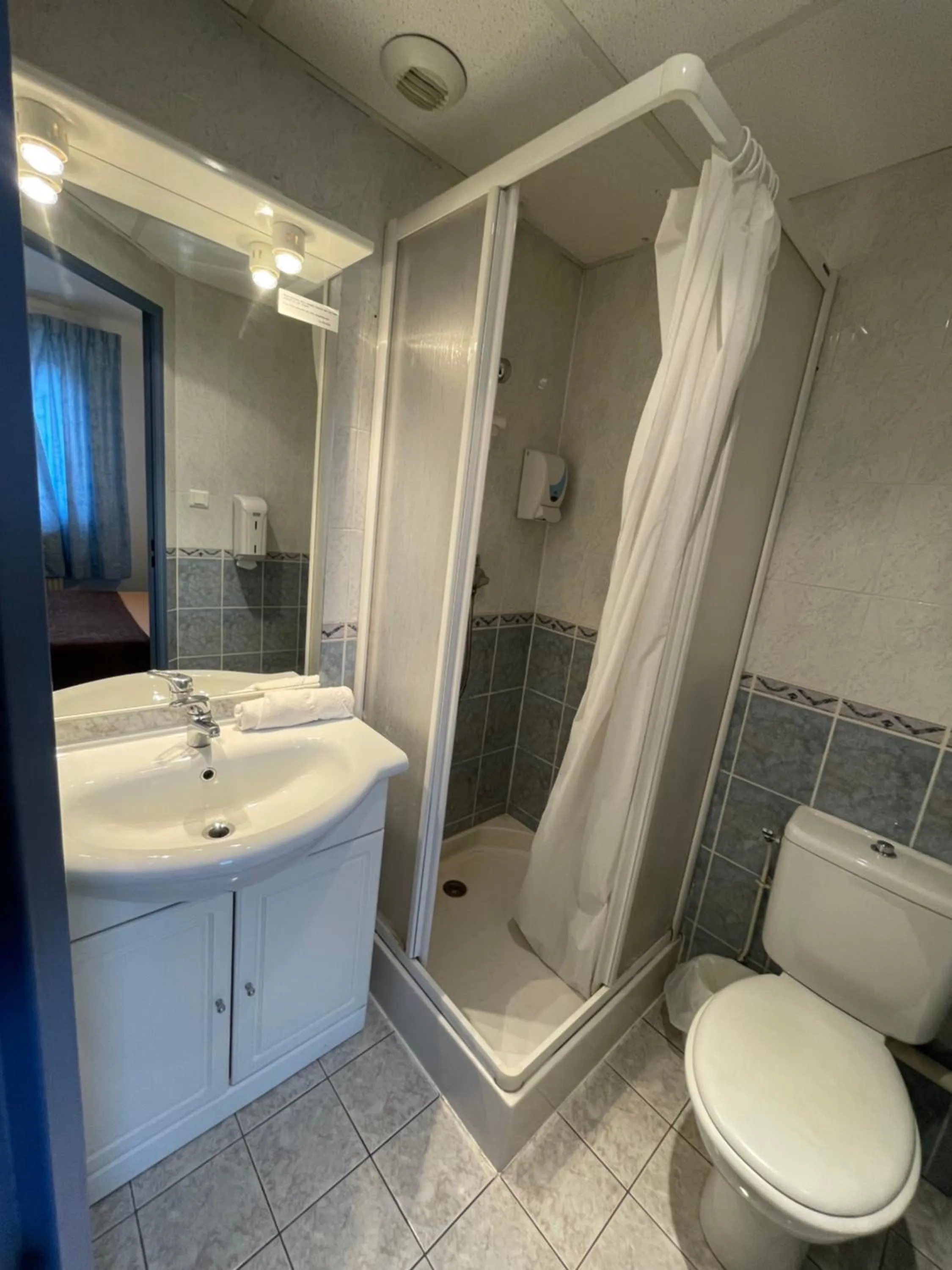 Hôtel & Résidence Avermes