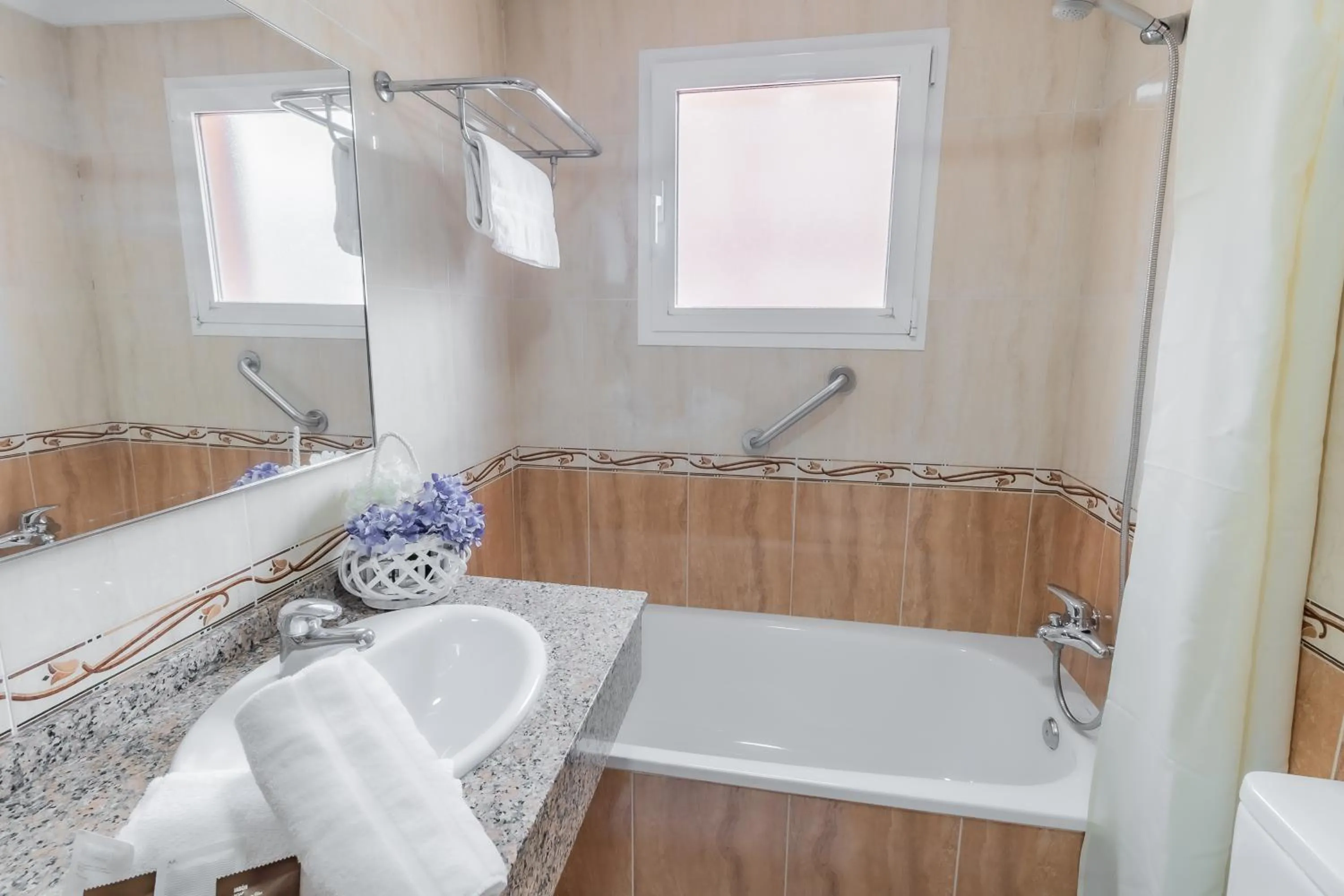 Bathroom in Apartamentos Turisticos Las Yucas