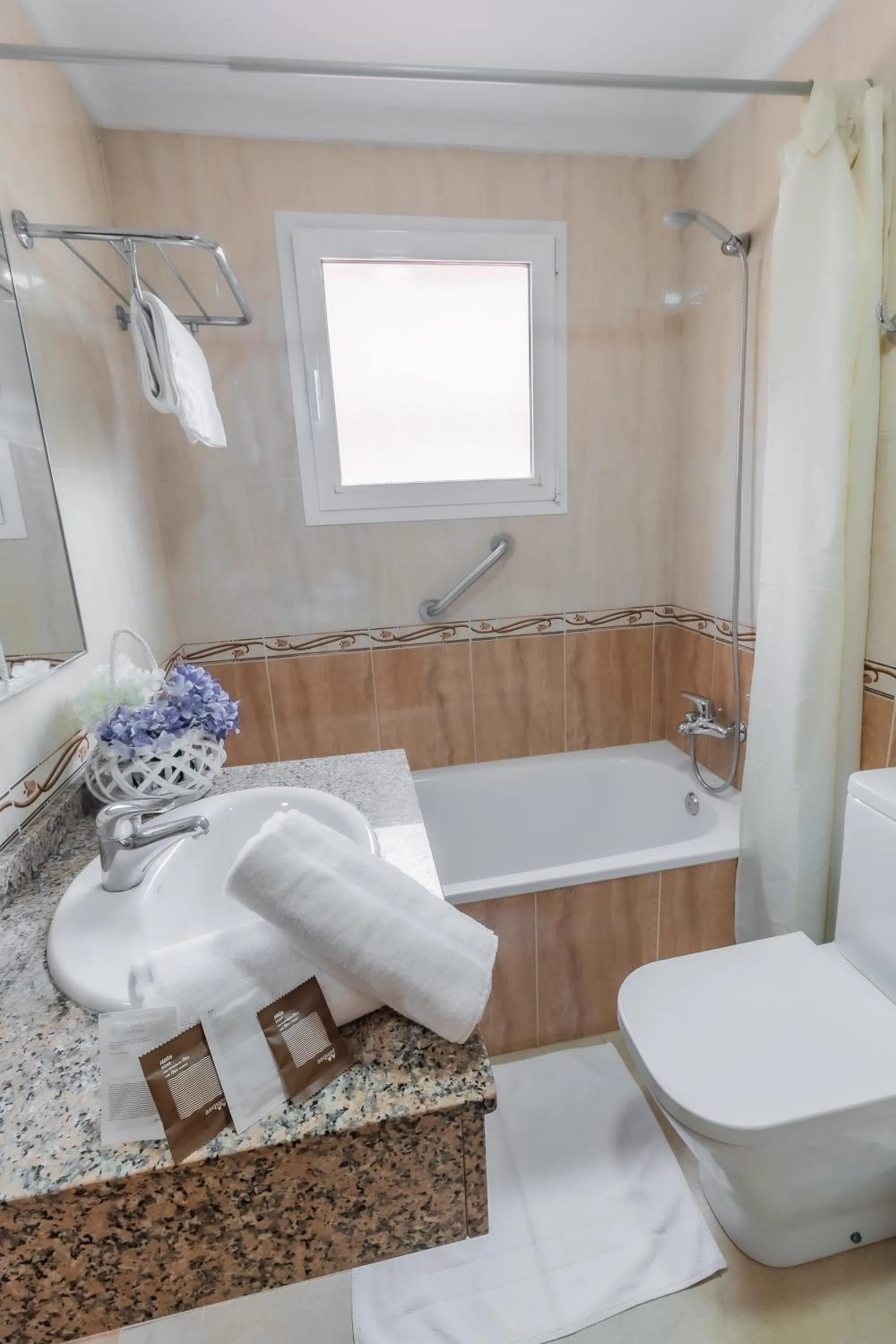 Bathroom in Apartamentos Turisticos Las Yucas