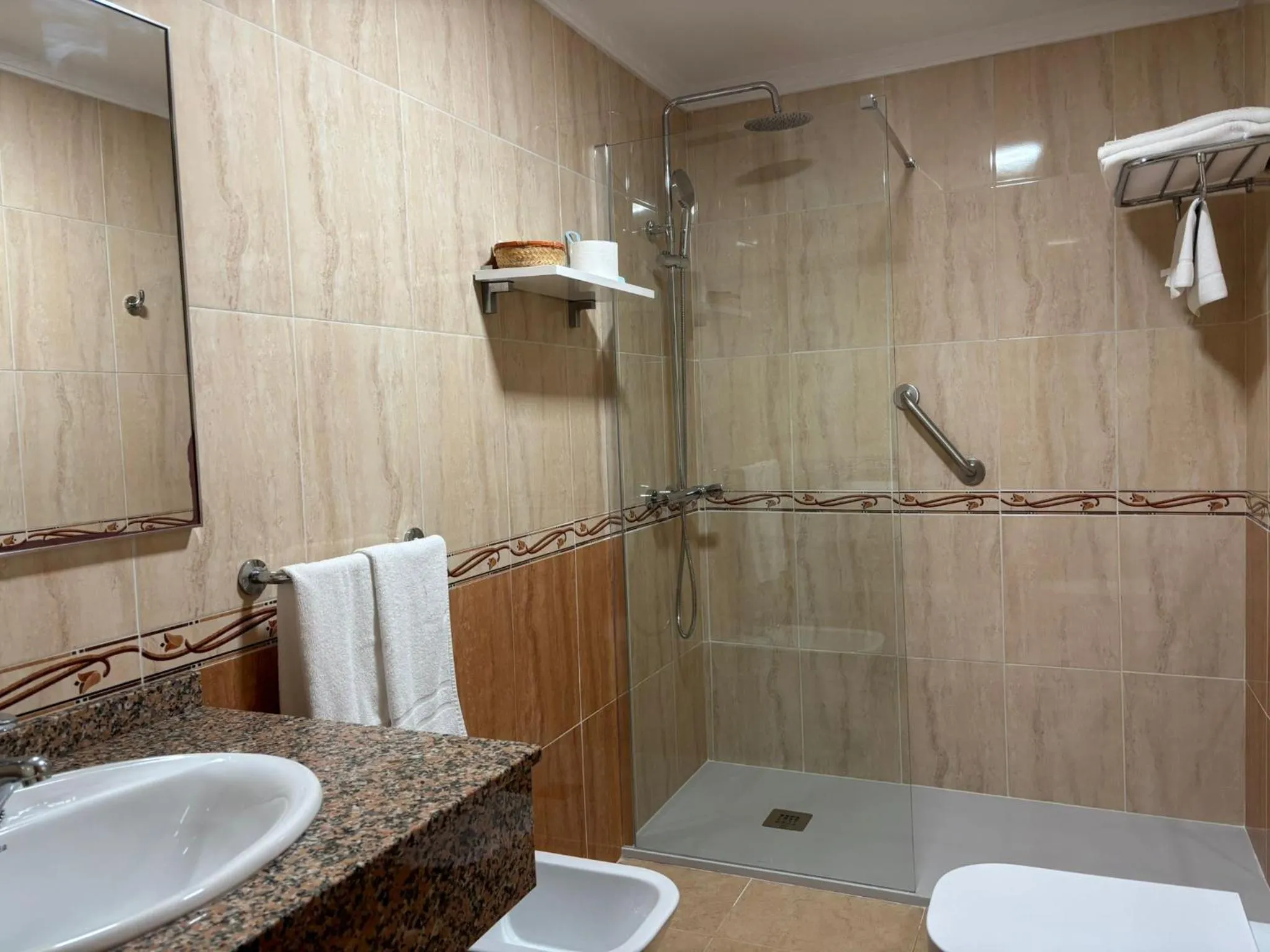 Shower in Apartamentos Turisticos Las Yucas