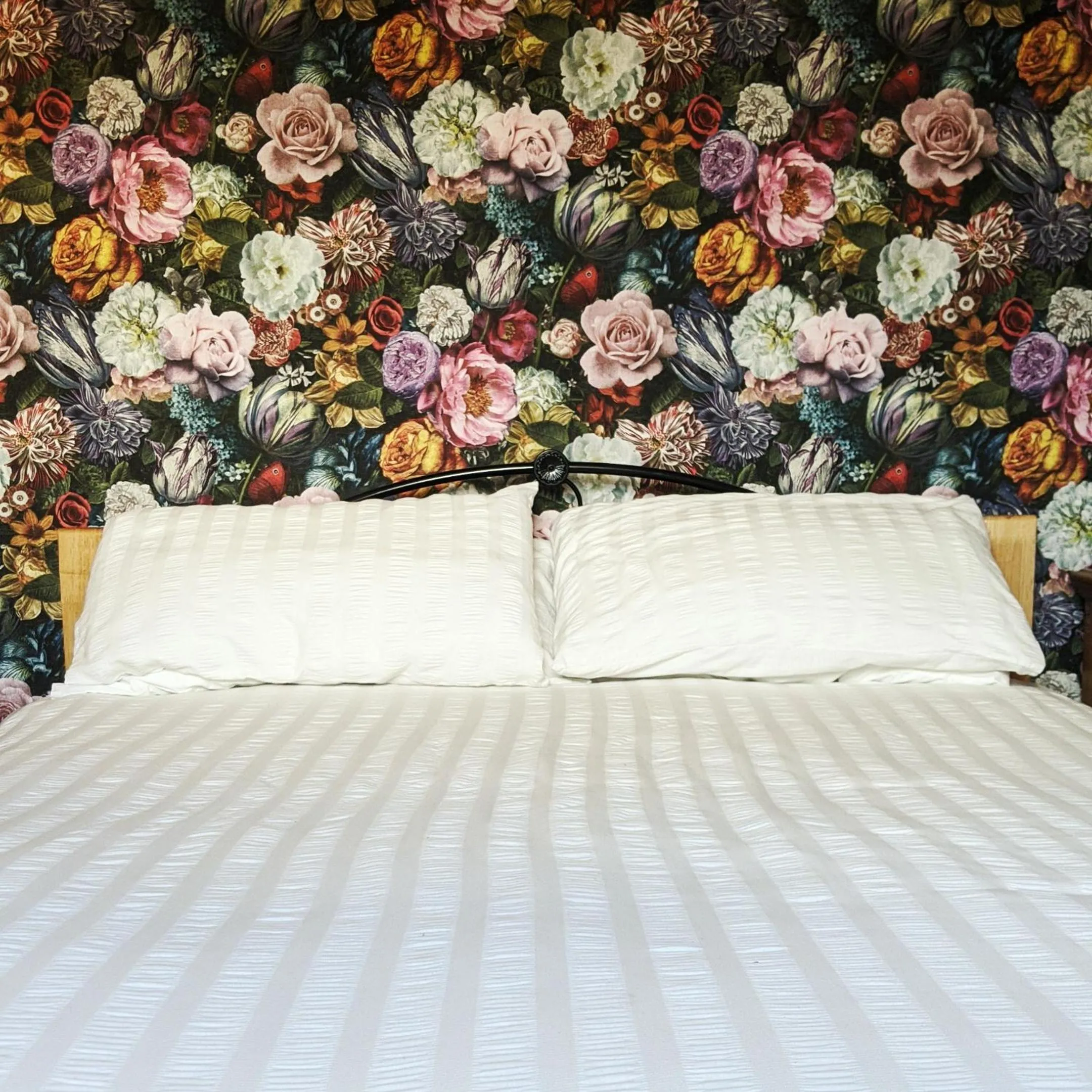 Bed in The Blue Mantle