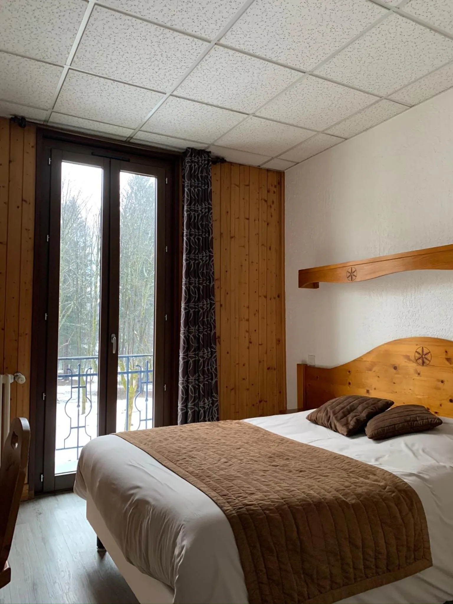 Bed in Hotel des Lacs