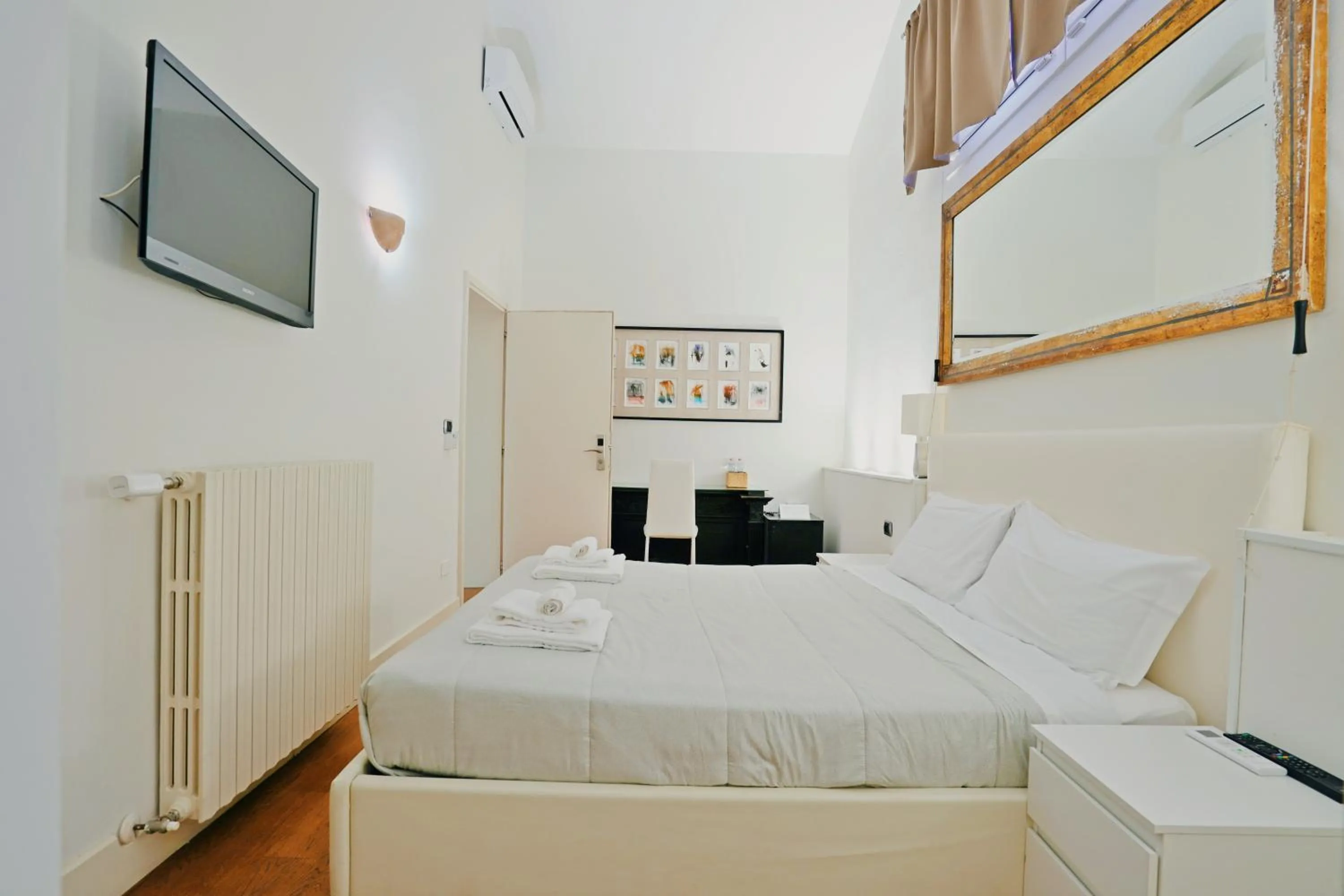 Bed in Avanguardia Art Club