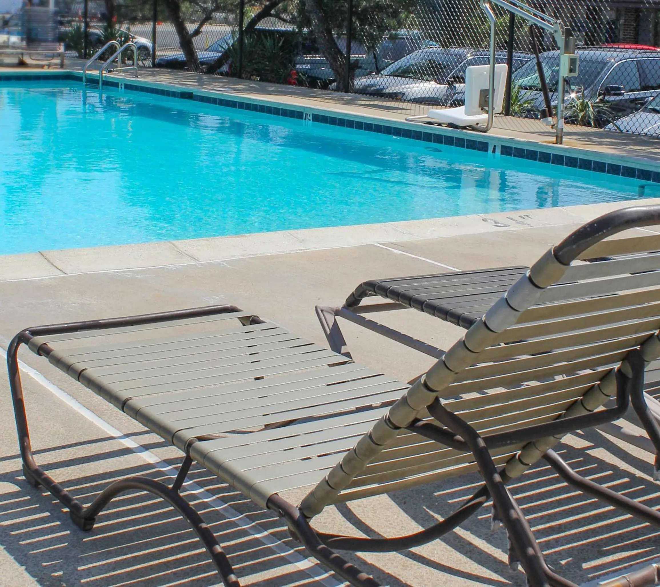 Swimming pool in Oceanic Motel