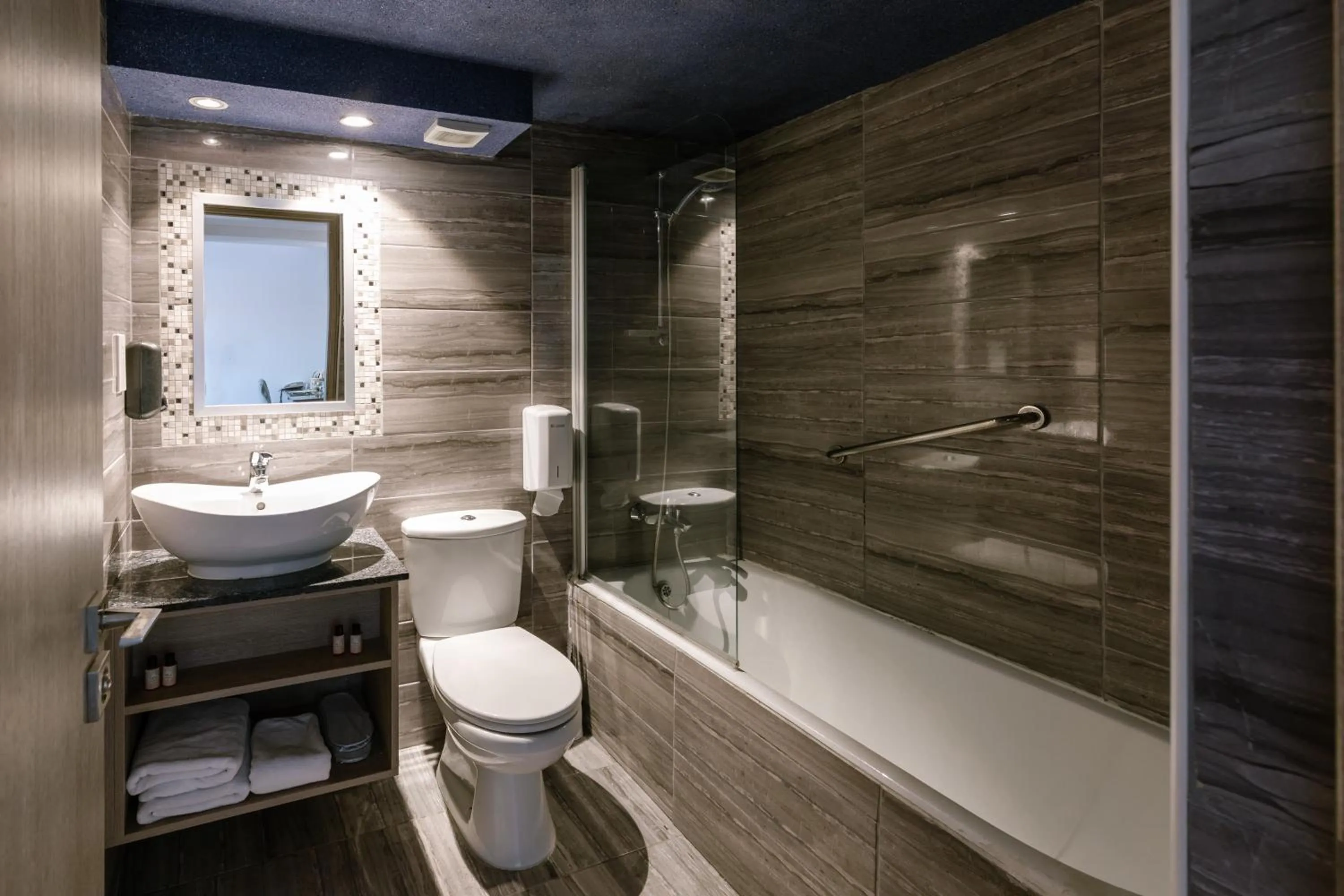 Toilet in Neptune Hotel Apartments Paphos