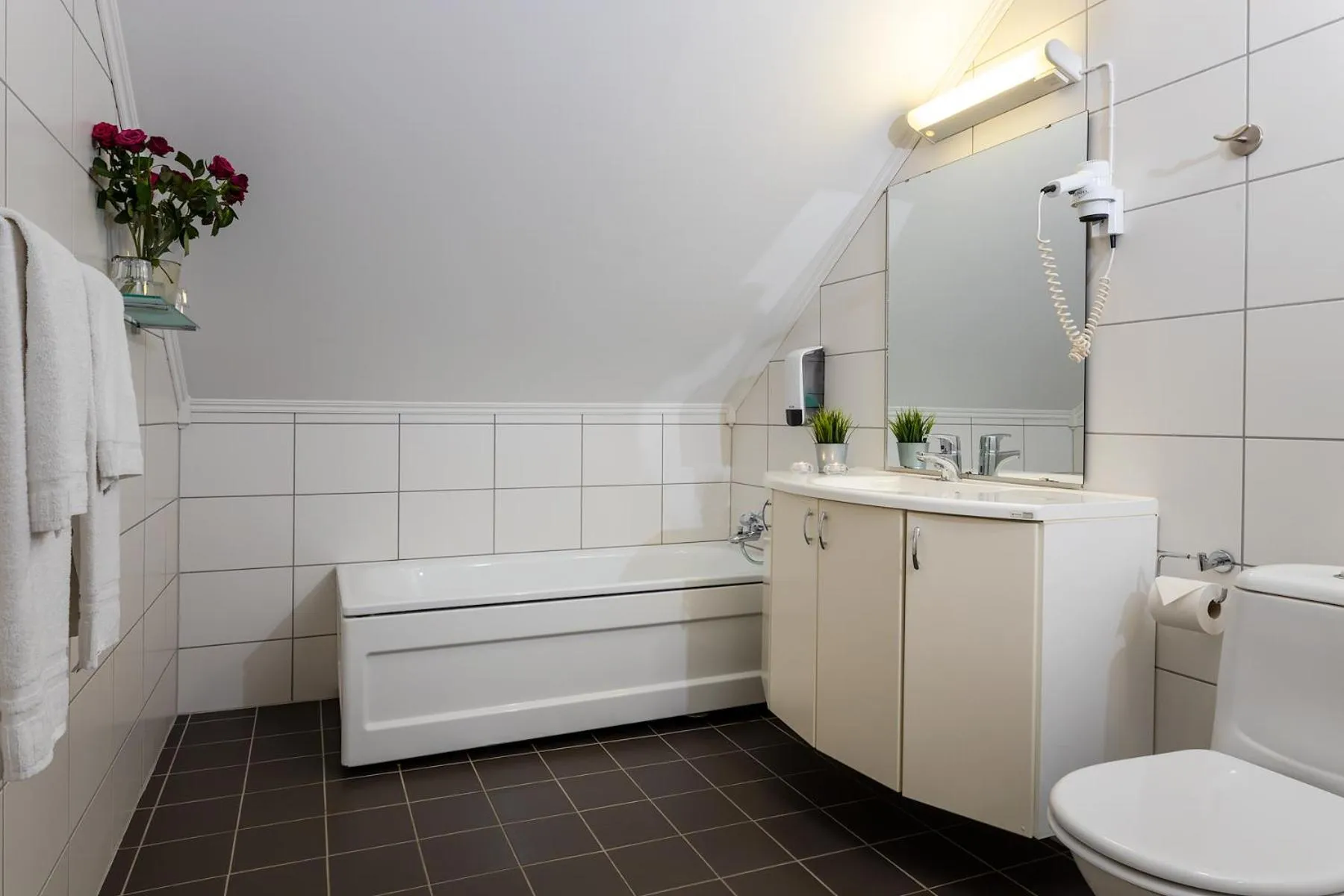 Bathroom in Victoria Hotel Kragerø