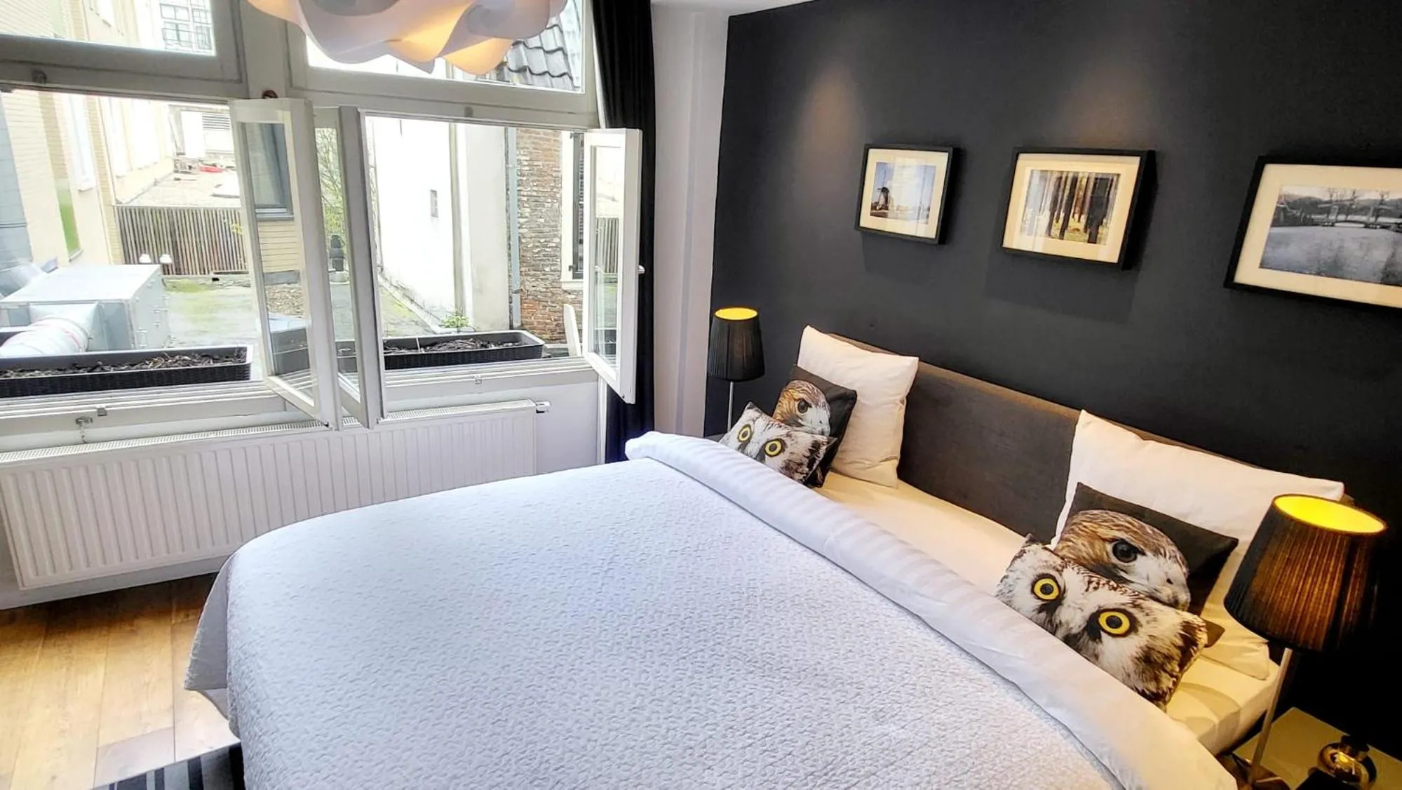 Bed in Velvetamsterdam