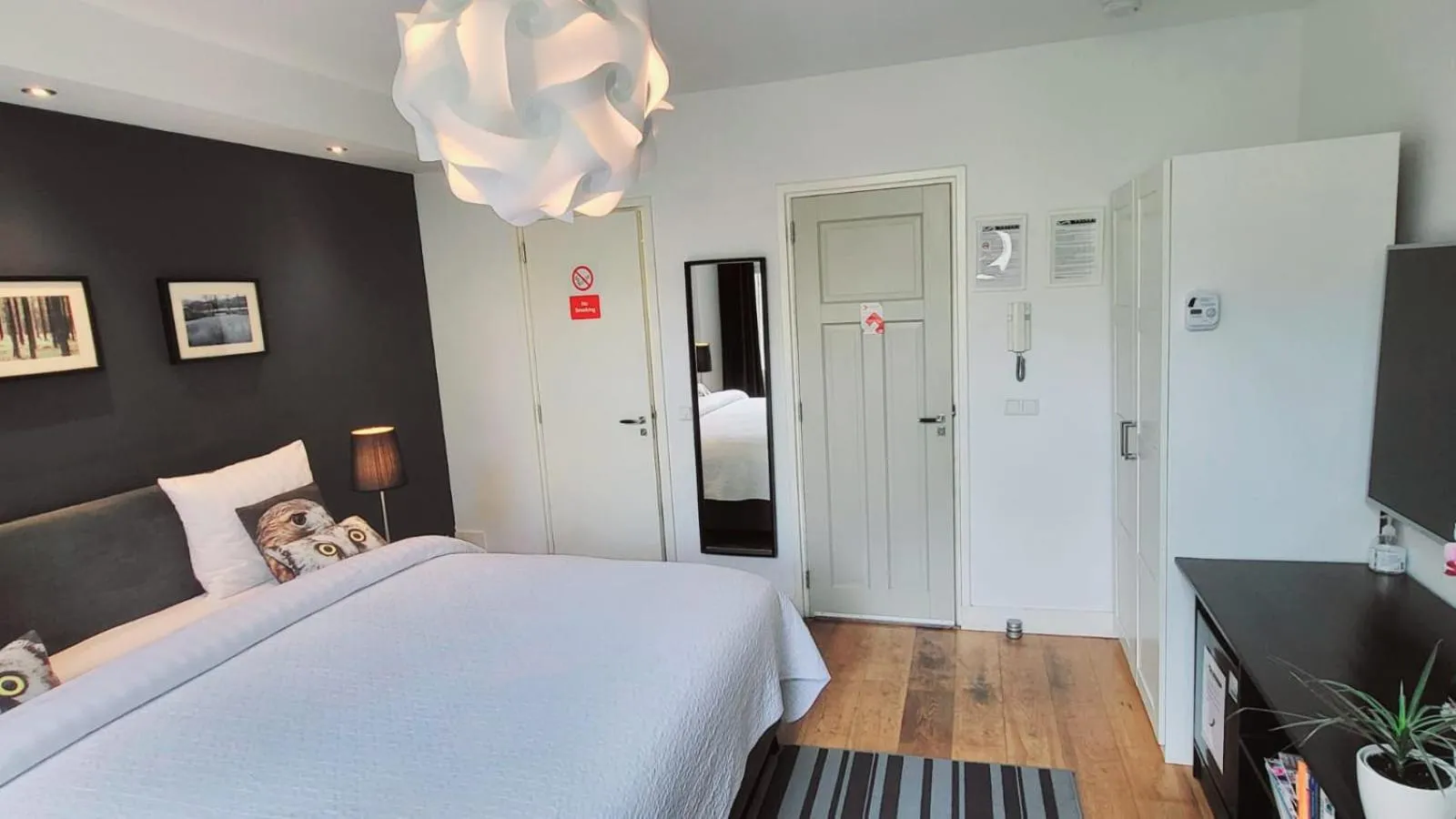 Bed in Velvetamsterdam
