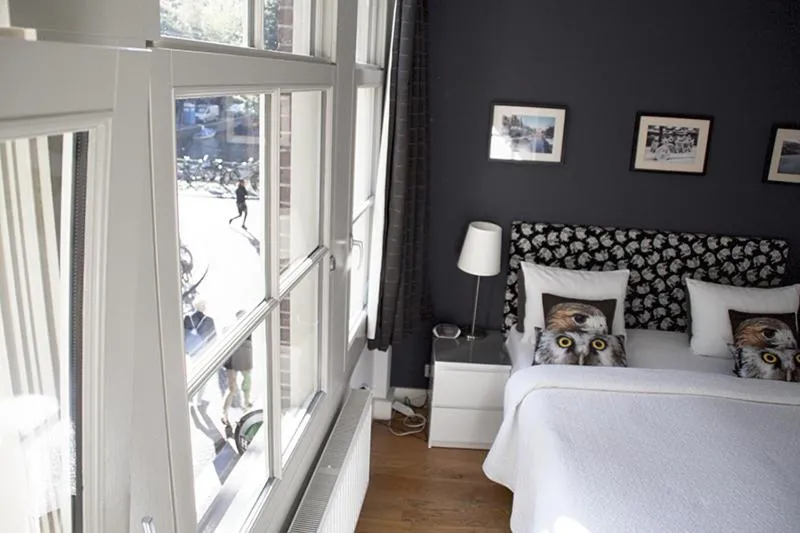 Bed in Velvetamsterdam