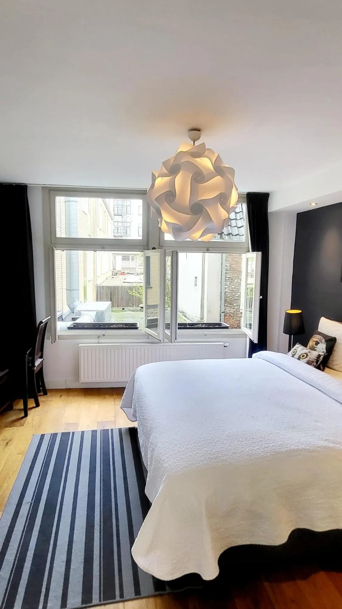 Bed in Velvetamsterdam