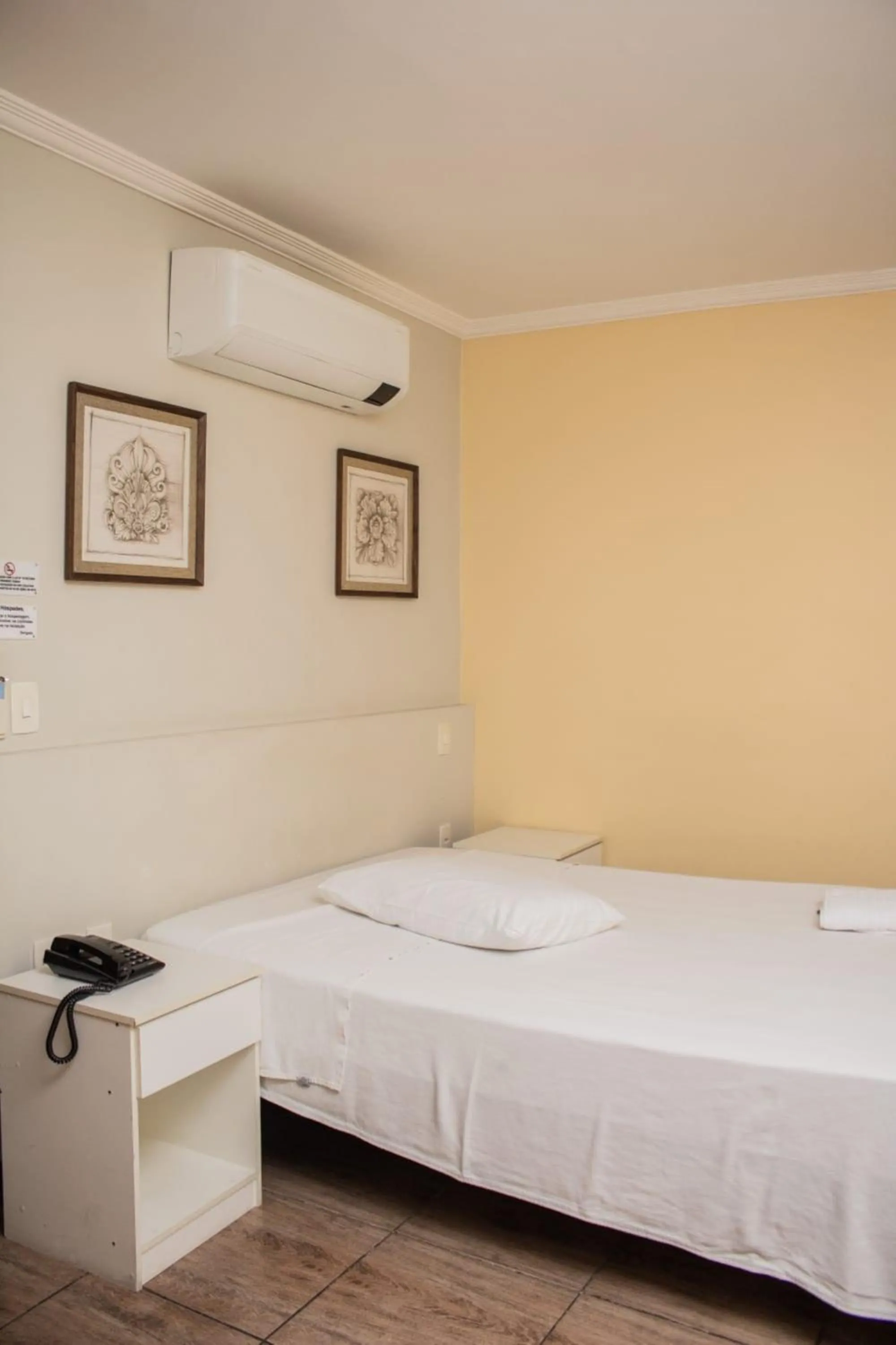 Deluxe Room in Campos Gerais Hotel - Próximo a Rodoviária e Mercados Turísticos
