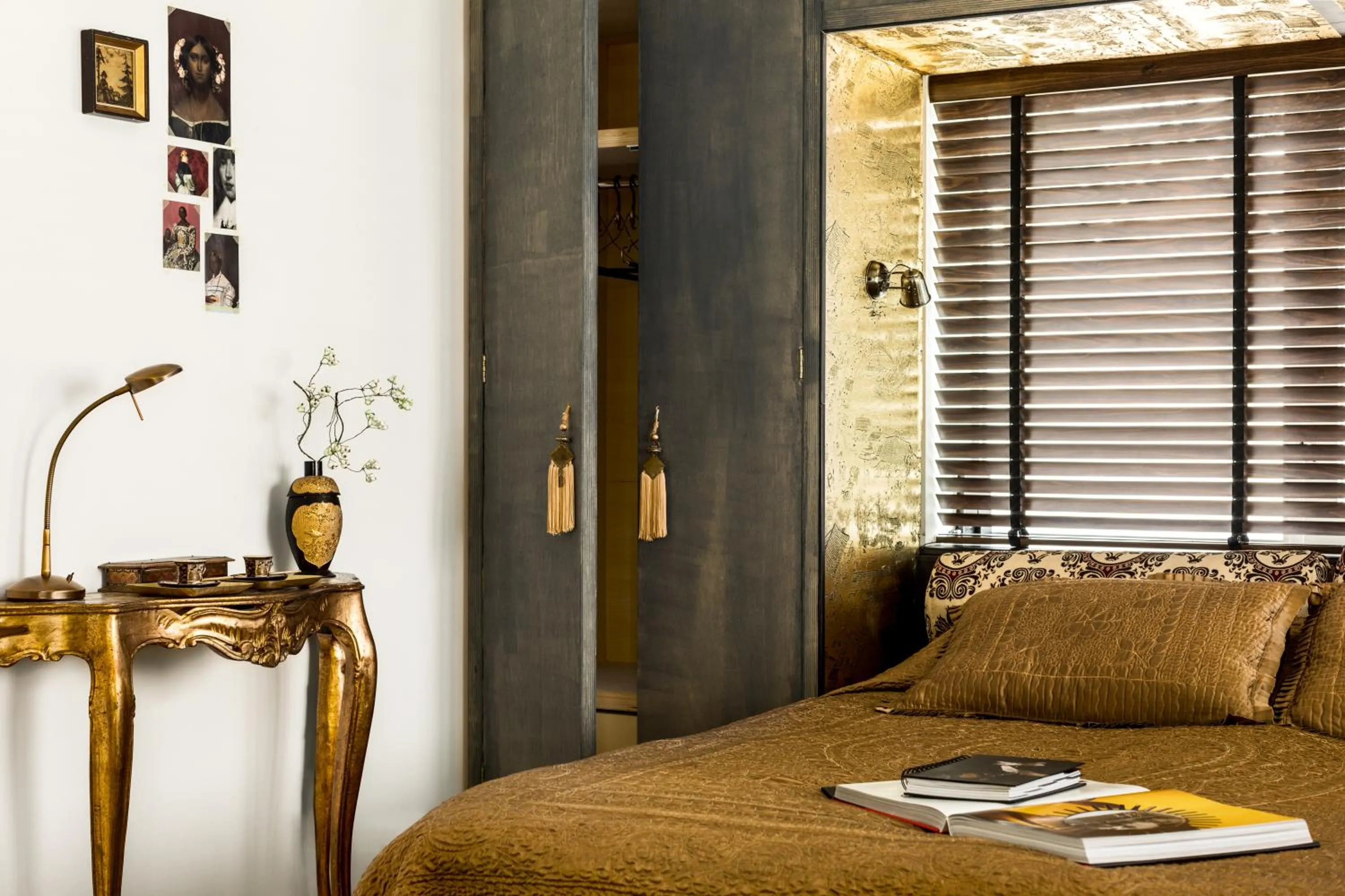 Decorative detail, Bed in B&B Habitat