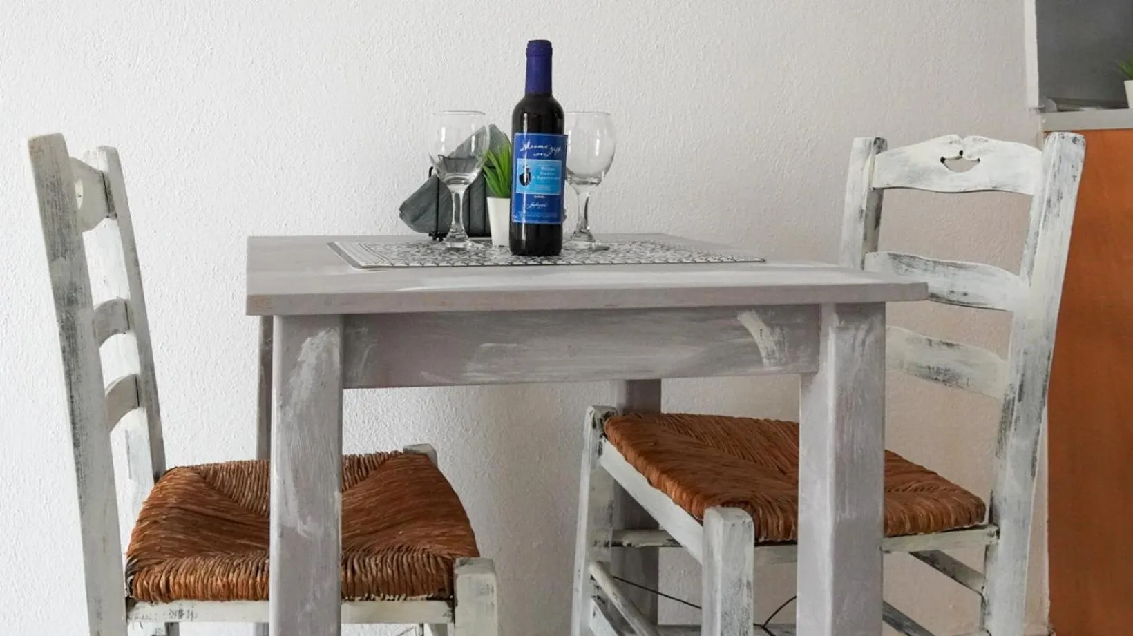 Dining area in Pittas Studios