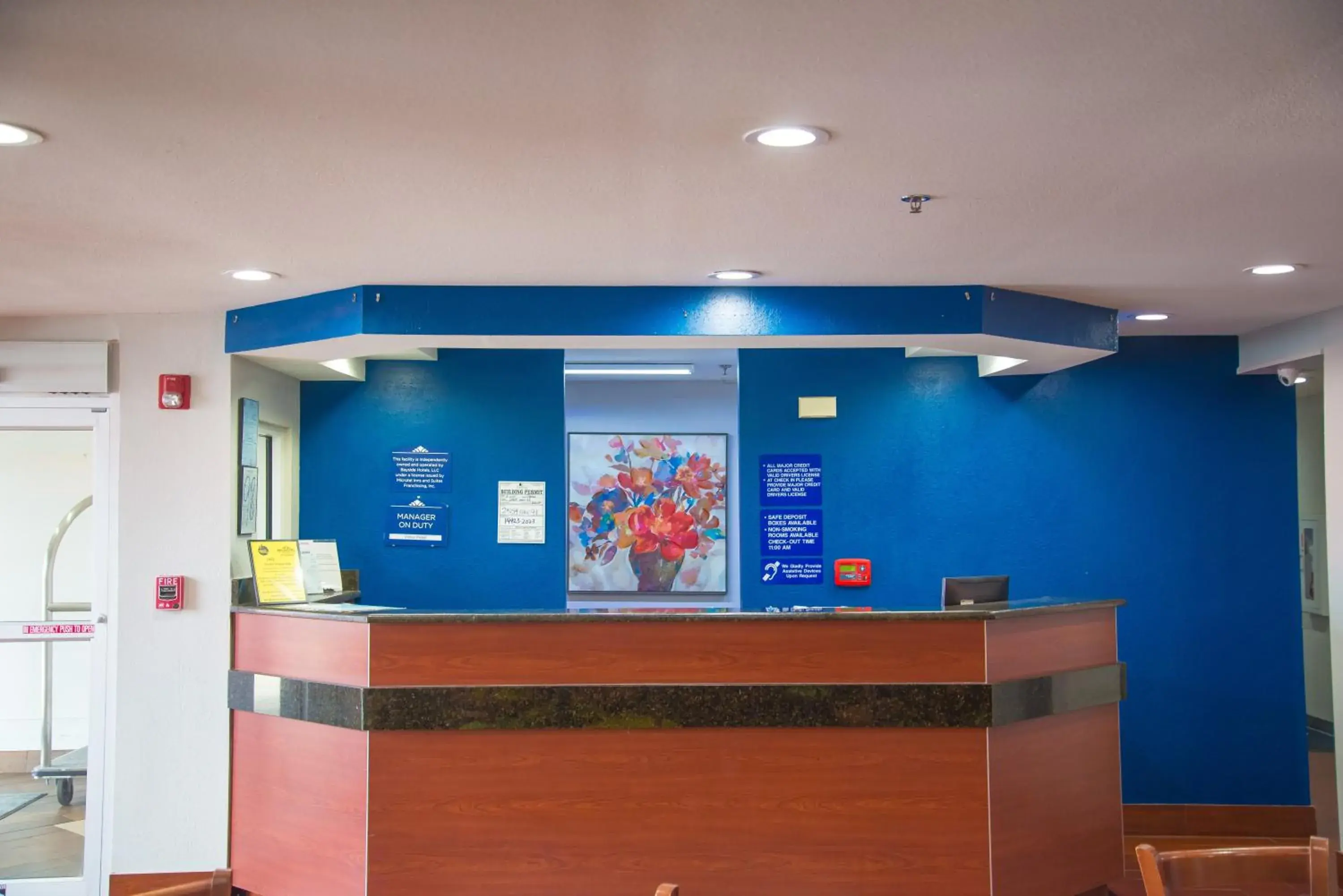 Lobby or reception in Microtel Inn & Suites by Wyndham Daphne Lobby or reception in Microtel Inn & Suites by Wyndham Daphne