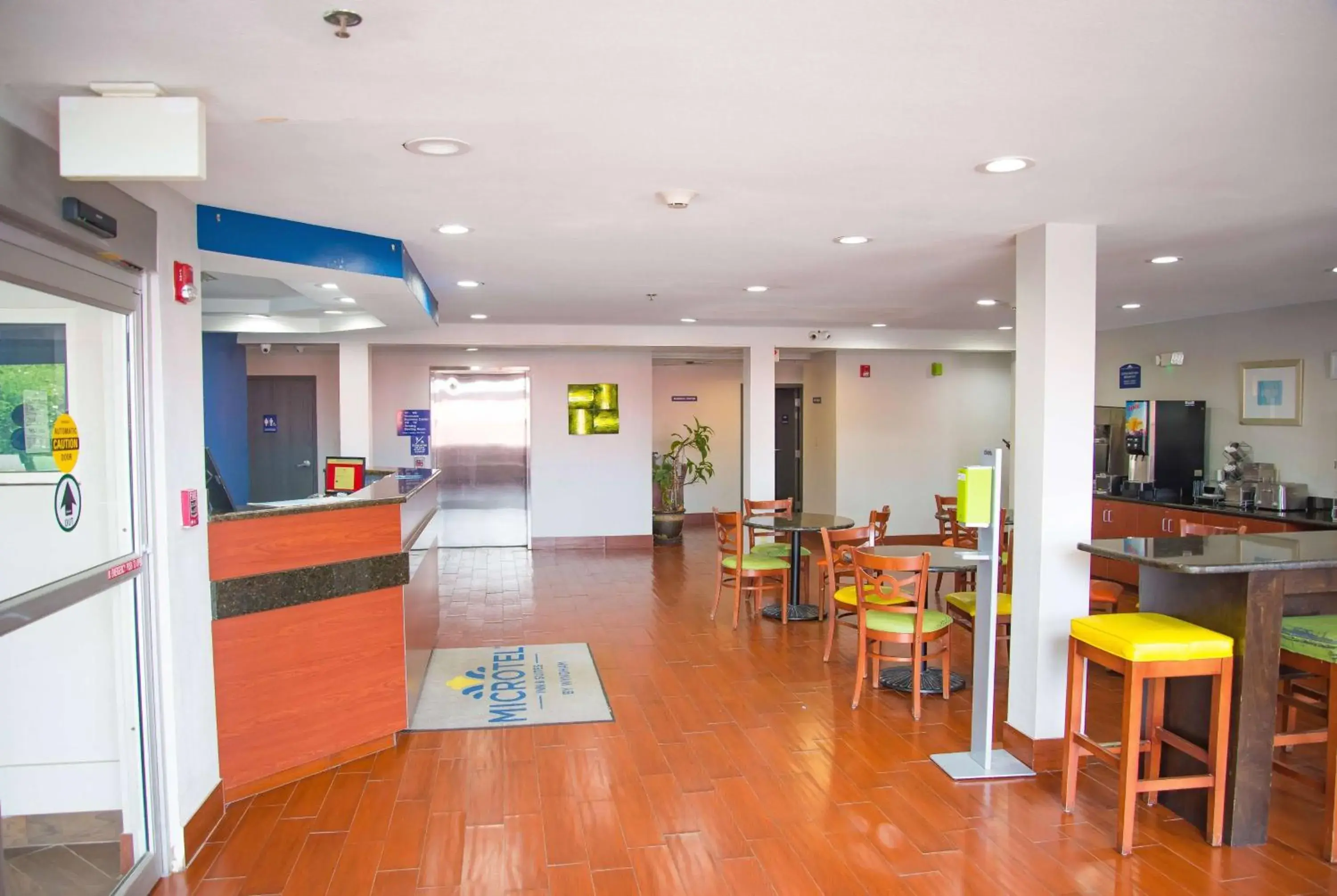 Lobby or reception in Microtel Inn & Suites by Wyndham Daphne Lobby or reception in Microtel Inn & Suites by Wyndham Daphne