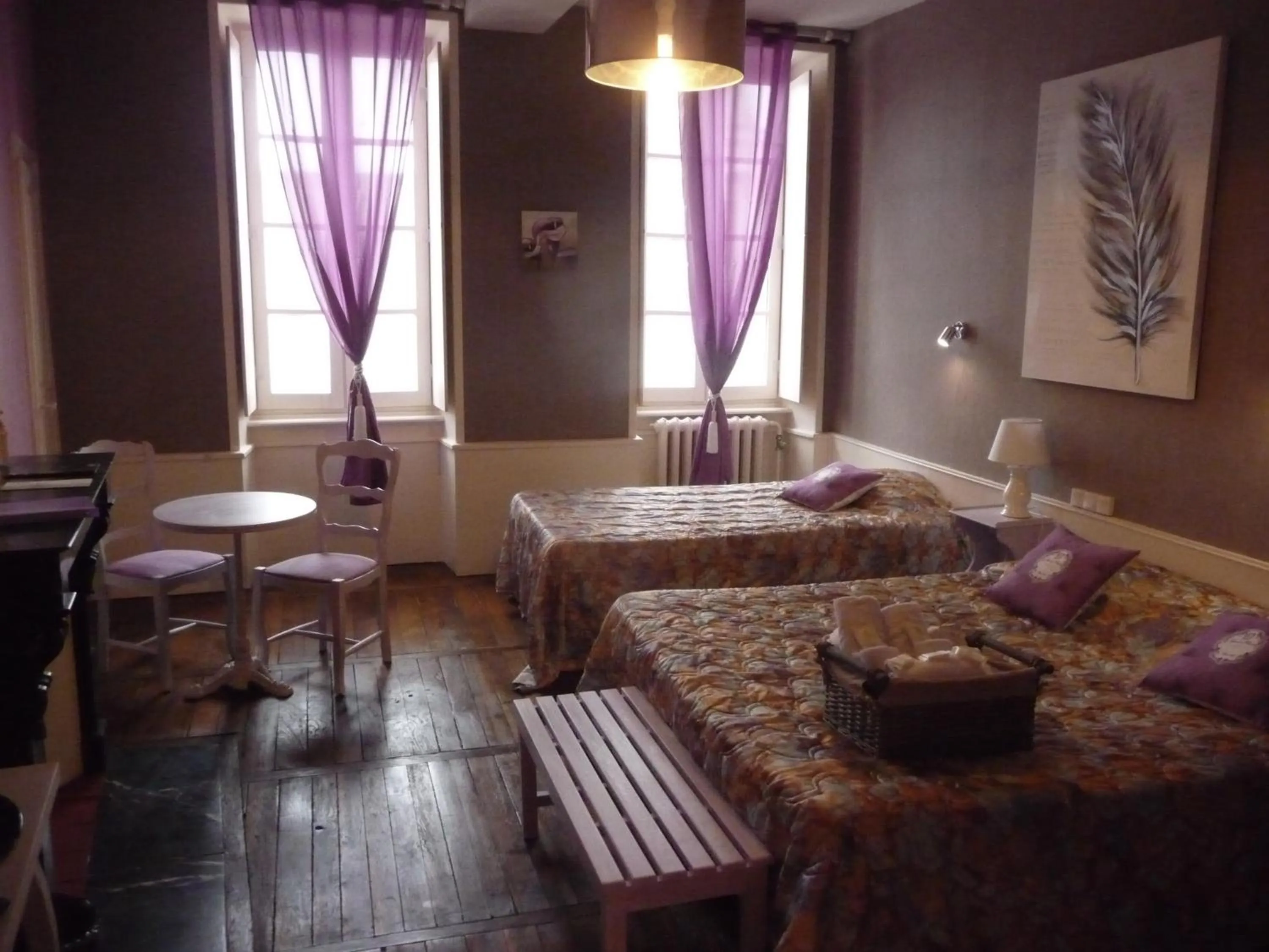 Day, Bed in Hôtel du Commerce