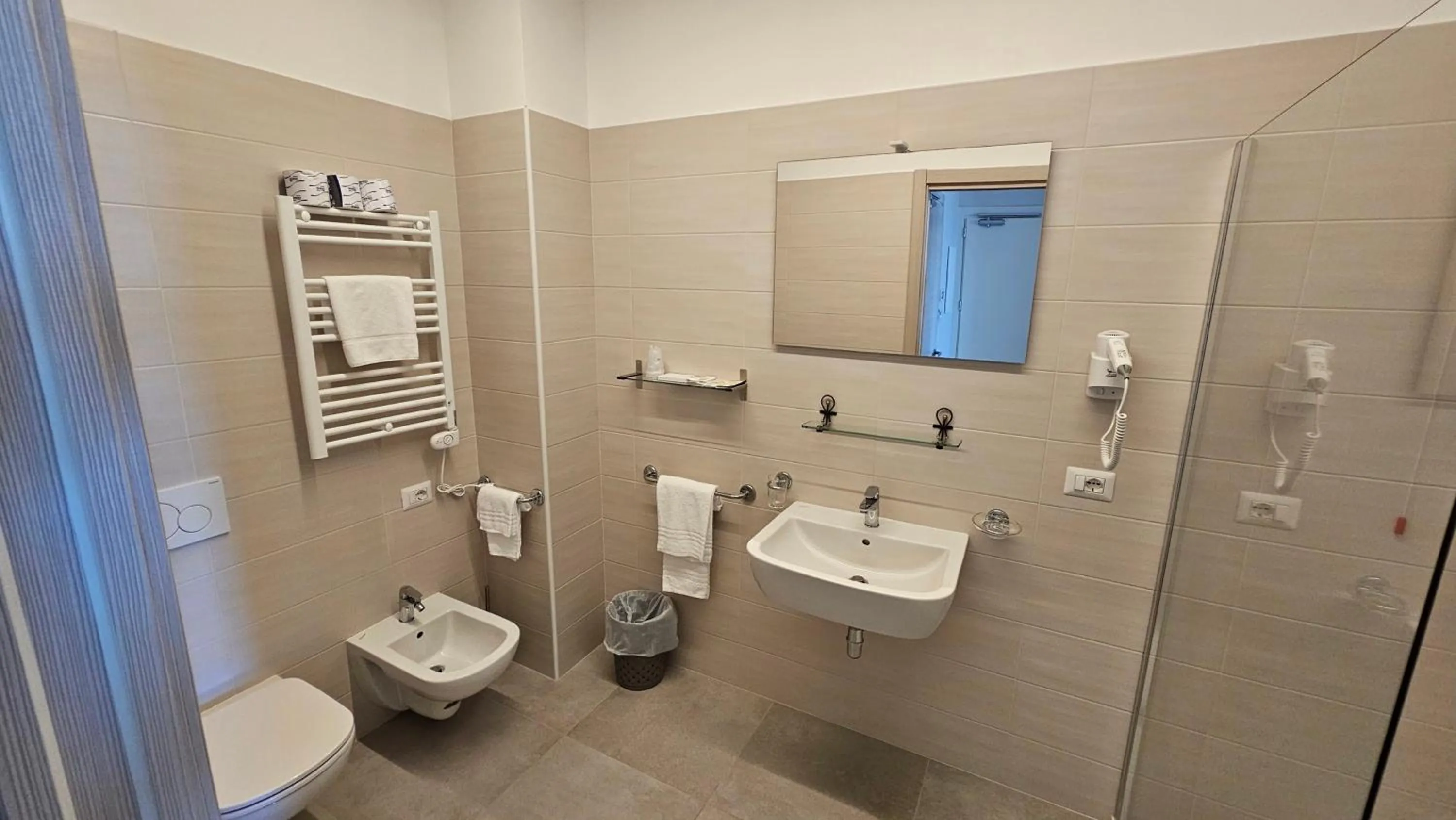 Bathroom in Hotel Caravel
