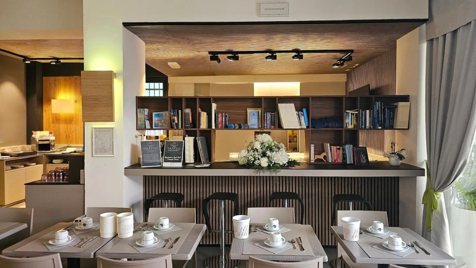 Food and drinks in Hotel Caravel