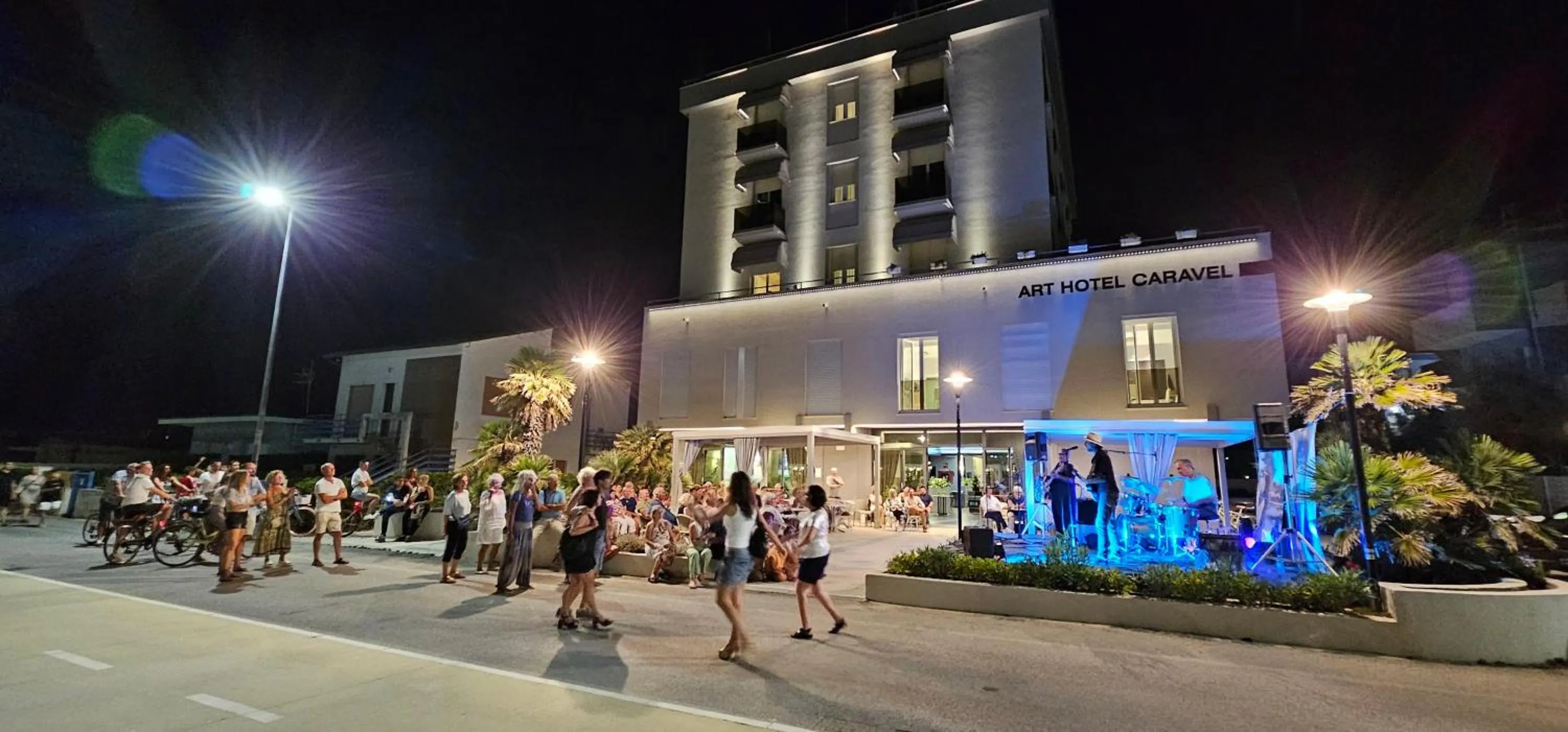 Property building in Hotel Caravel