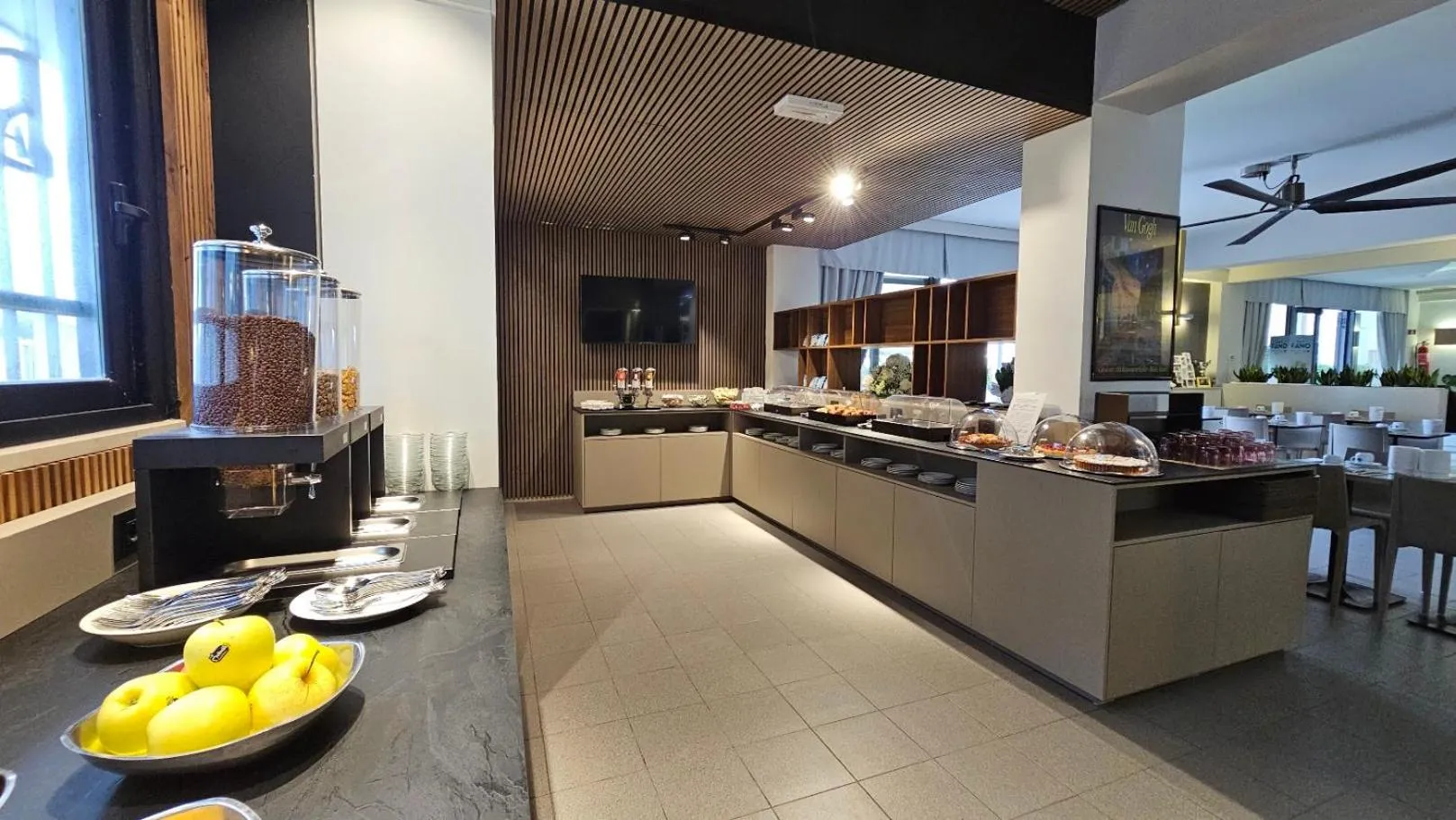 Food and drinks in Hotel Caravel