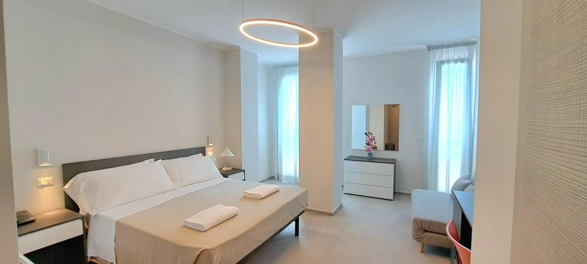 Bed in Hotel Caravel