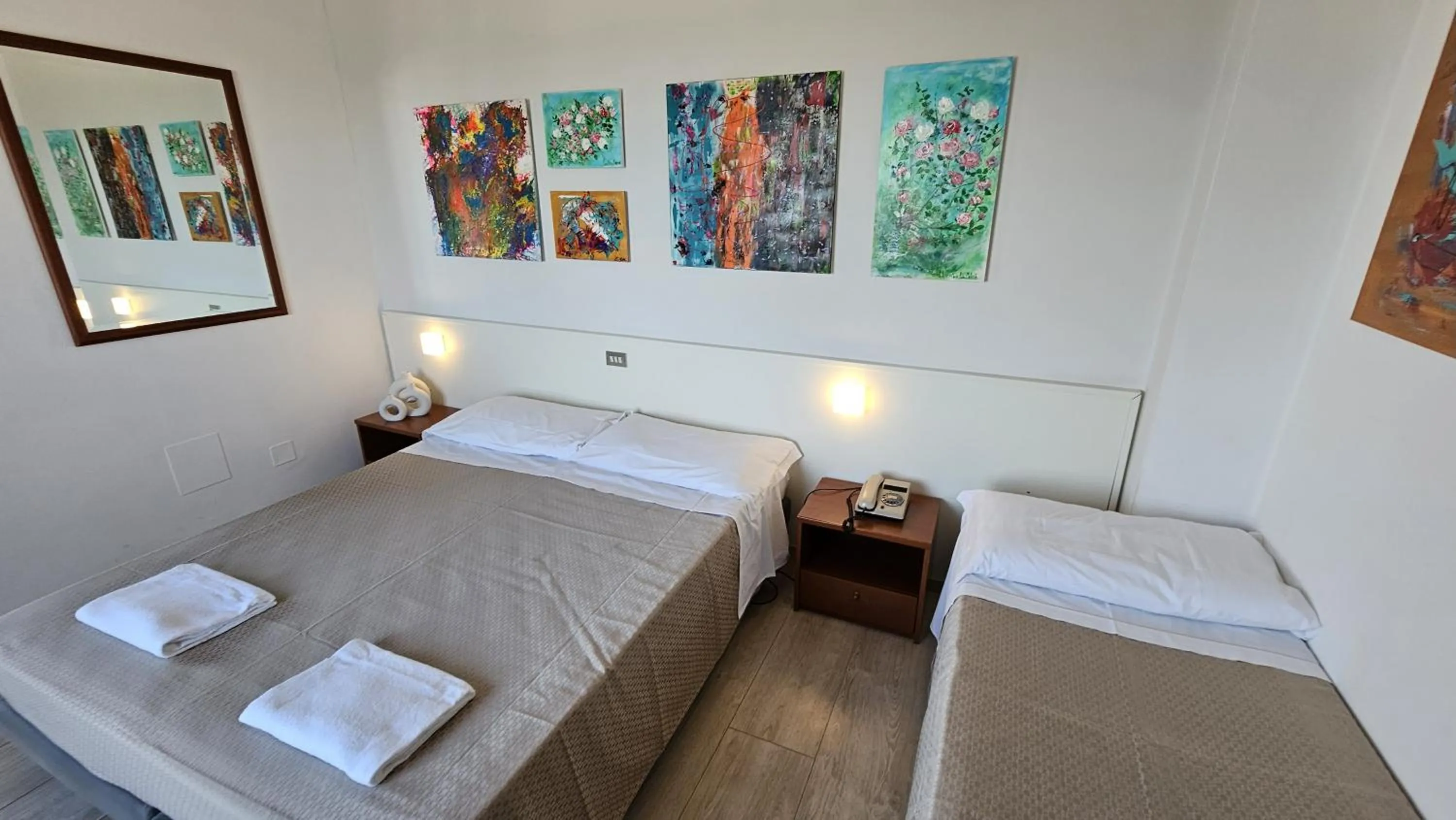 Bed in Hotel Caravel