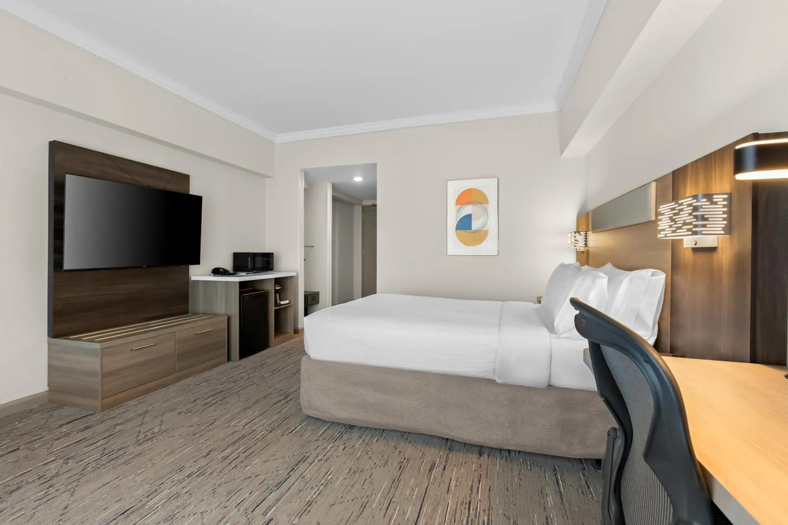 Bed in Holiday Inn Express Princeton Southeast by IHG