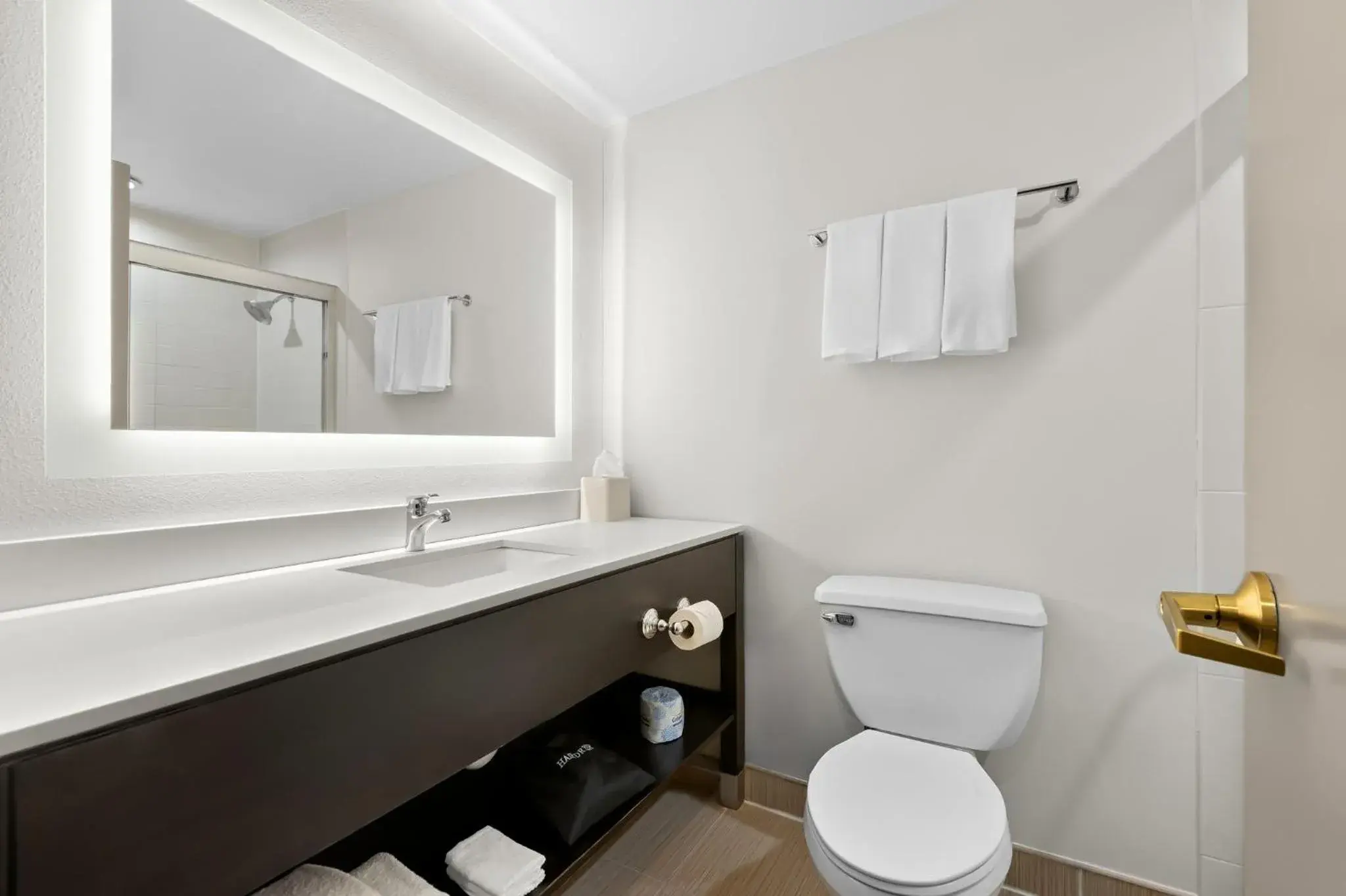 Photo of the whole room in Holiday Inn Express Princeton Southeast by IHG Photo of the whole room in Holiday Inn Express Princeton Southeast by IHG