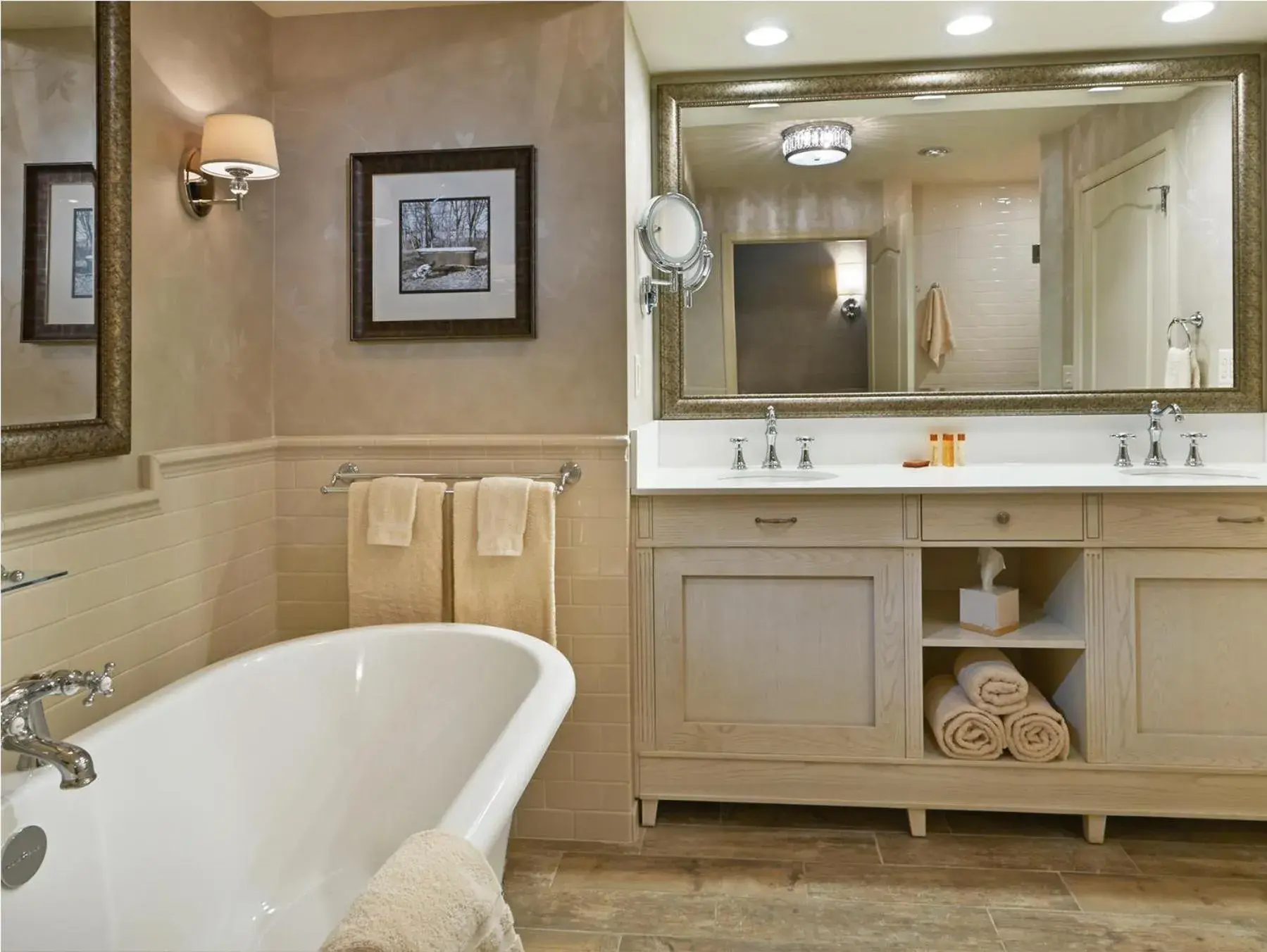 Bathroom in AmishView Inn & Suites Bathroom in AmishView Inn & Suites