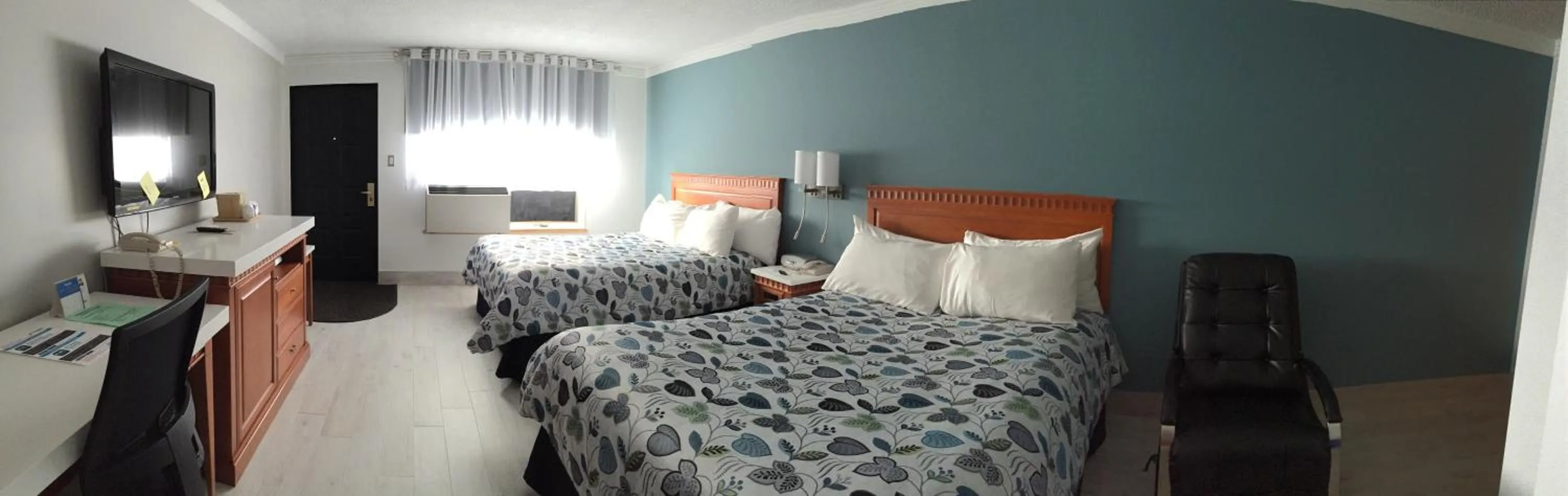 Bedroom, Bed in Amosphère Complexe