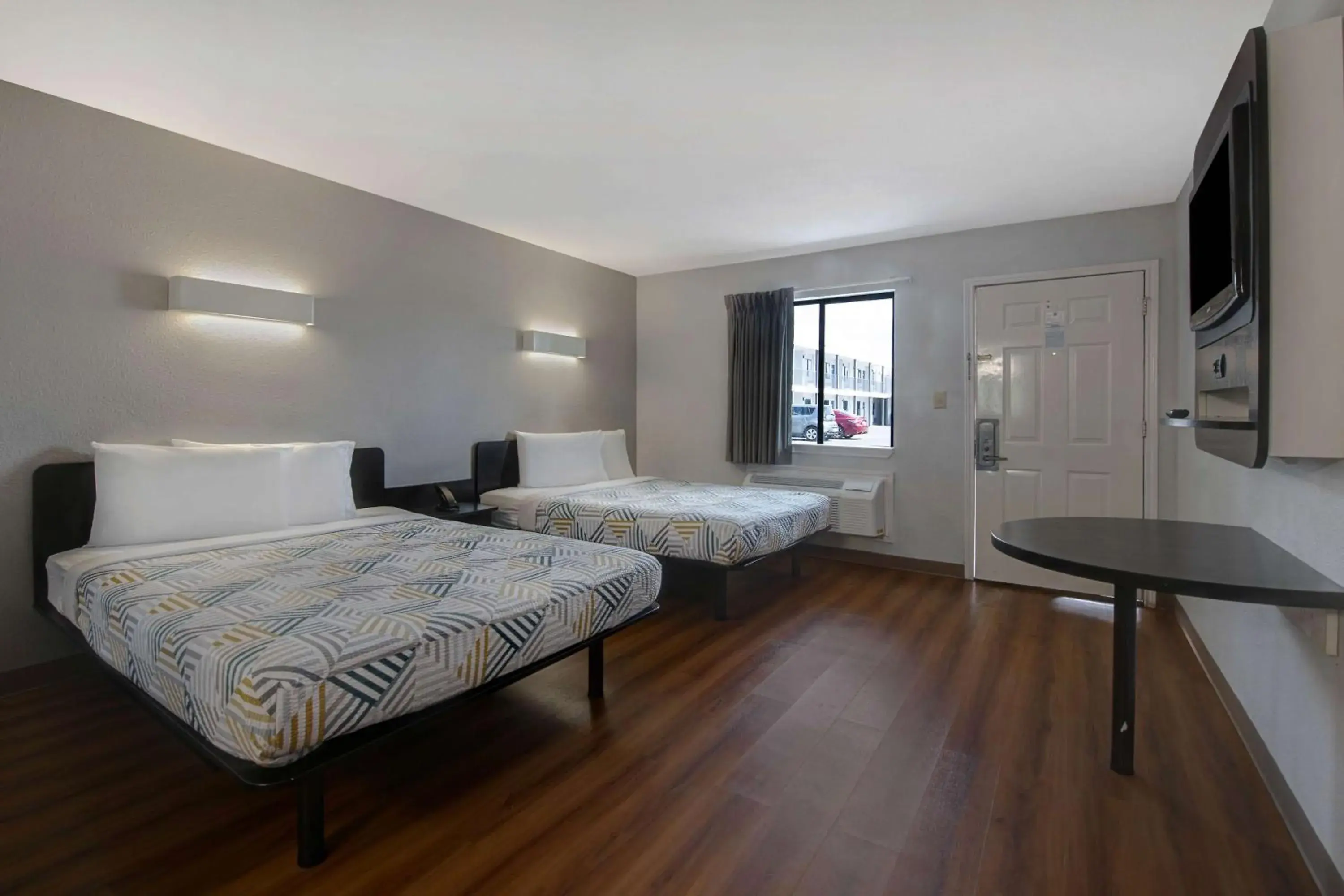 Queen Room with Two Queen Beds - Non-Smoking in Motel 6-Sulphur Springs, TX Queen Room with Two Queen Beds - Non-Smoking in Motel 6-Sulphur Springs, TX