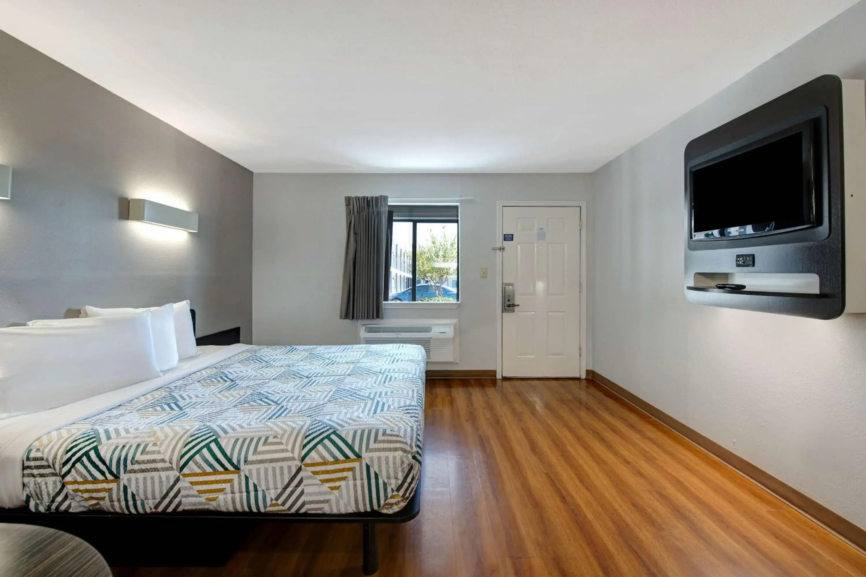 Bedroom, Bed in Motel 6-Sulphur Springs, TX Bedroom, Bed in Motel 6-Sulphur Springs, TX